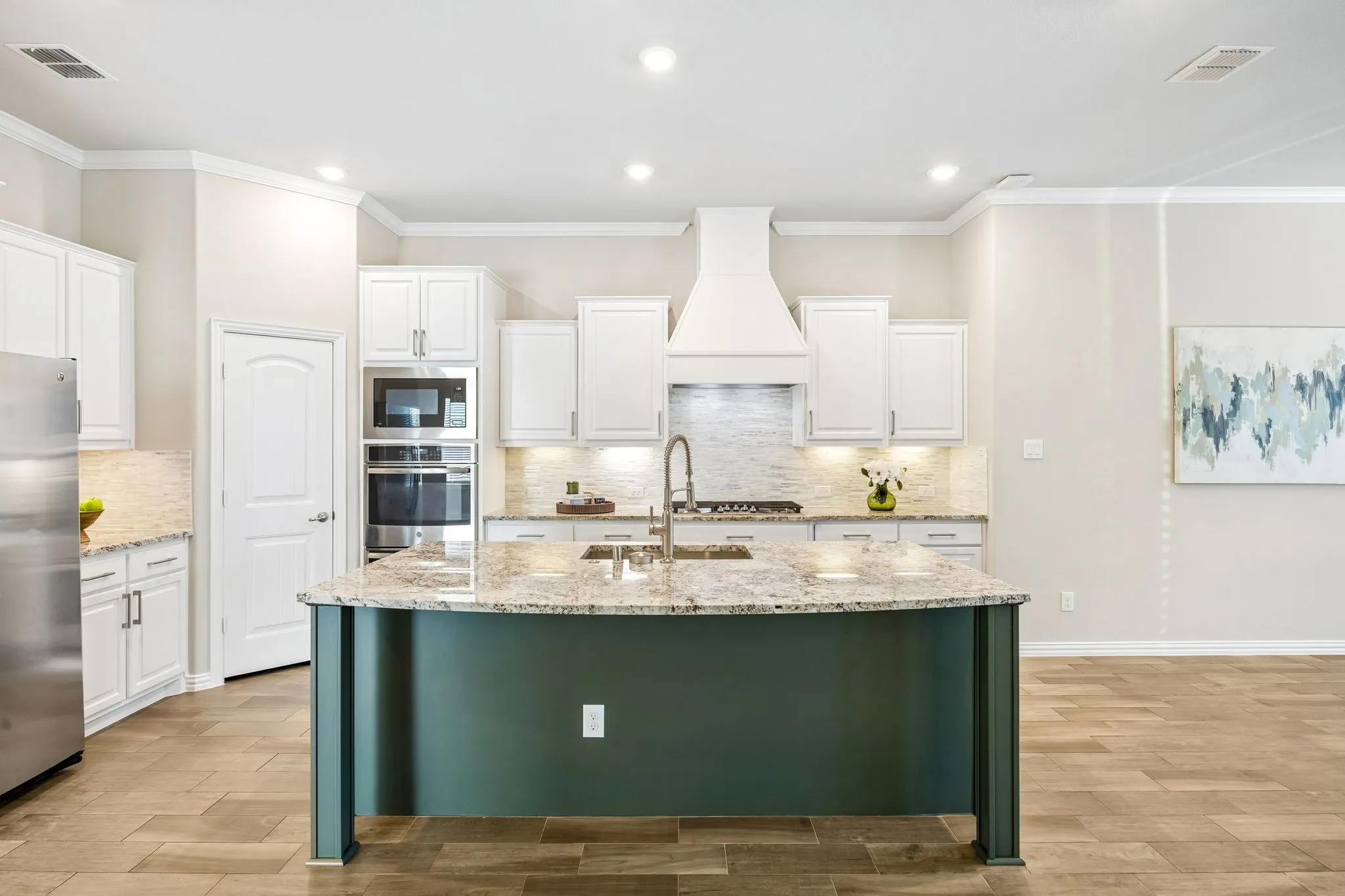 Single Family Residence For Sale in Collin County , 4312 Salado Creek Way, Celina, Texas 75078, 4 Bedroom, 3 Bathroom, 2 Garage spaces, 2,572 Sqft, built in 2017, mls#21404450, Real Estate Agent in Celina, Homes For Sale in Collin county, Homes For Sale in Celina, Realtor in Celina Texas, Real Estate Brokerage Independent Realty Texas, Luminita Cordes Realtor