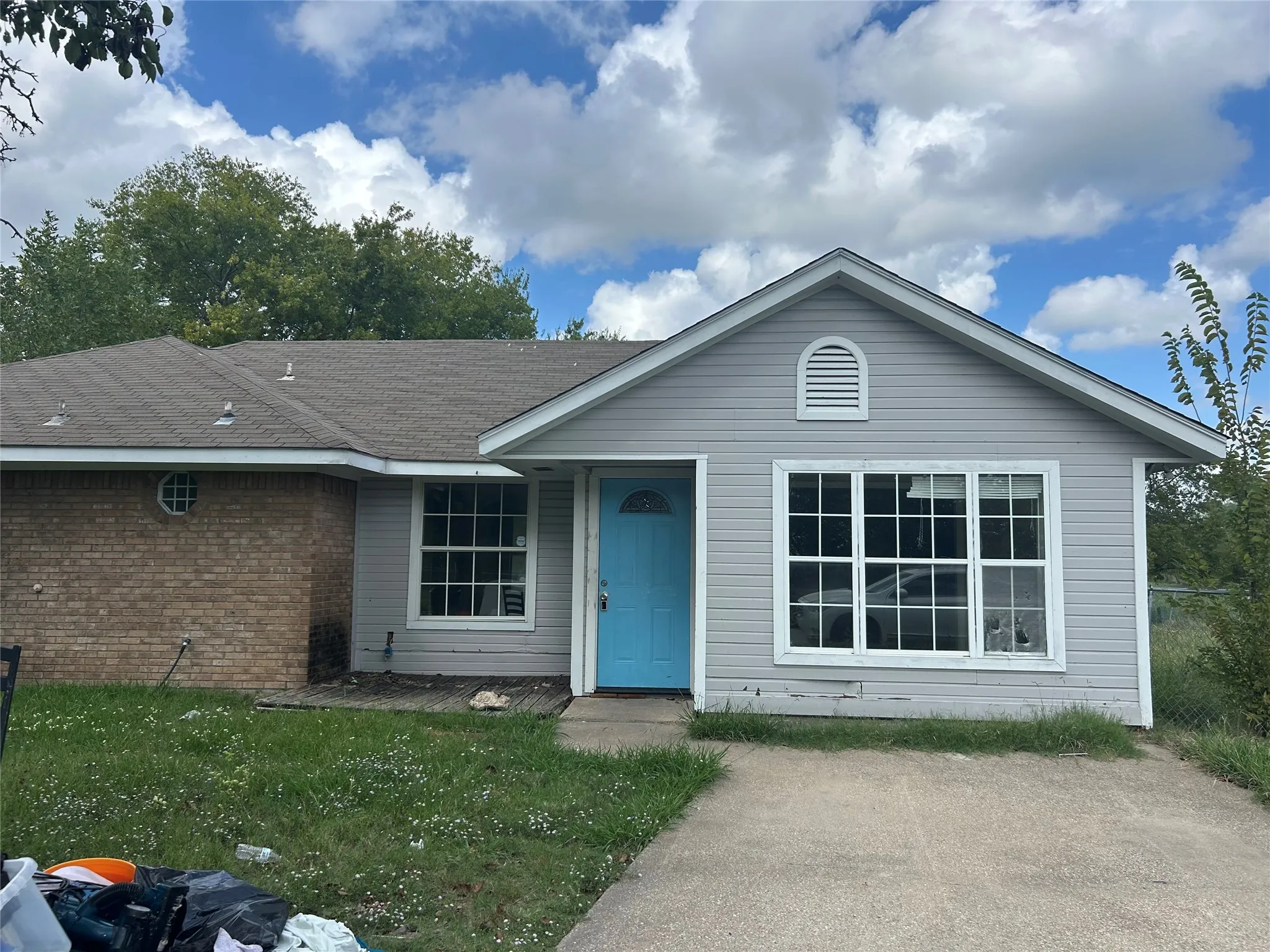 Single Family Residence For Sale in Hunt County , 2502 Paul Street, Greenville, Texas 75402, 3 Bedroom, 2 Bathroom, Garage spaces, 1,406 Sqft, built in 1989, mls#21420744, Real Estate Agent in Greenville, Homes For Sale in Hunt county, Homes For Sale in Greenville, Realtor in Greenville Texas, Real Estate Brokerage Independent Realty Texas, Luminita Cordes Realtor