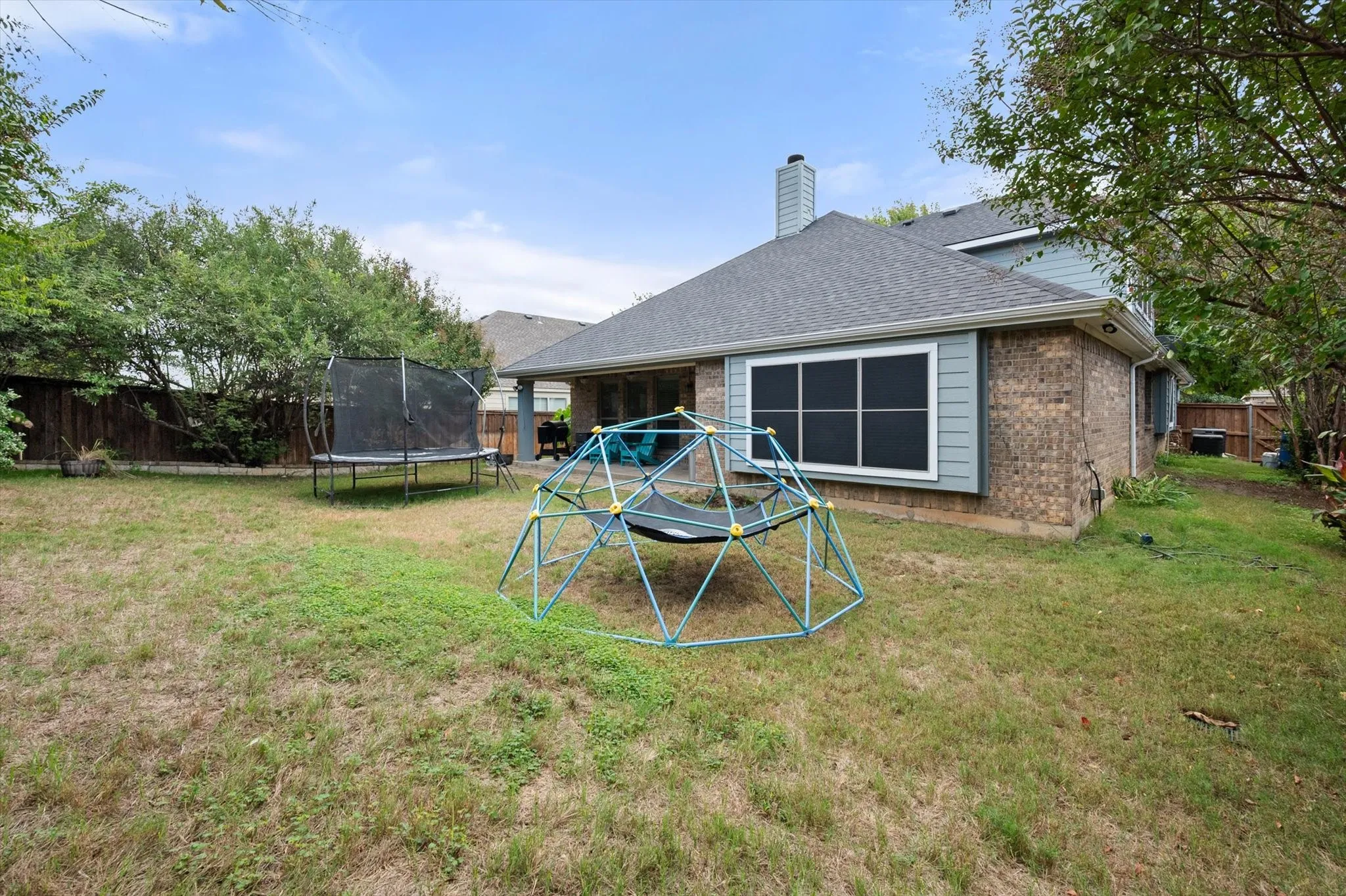 Single Family Residence For Sale in Tarrant County , 613 Vickie Street, Crowley, Texas 76036, 3 Bedroom, 3 Bathroom, 2 Garage spaces, 2,226 Sqft, built in 2008, mls#21416621, Real Estate Agent in Crowley, Homes For Sale in Tarrant county, Homes For Sale in Crowley, Realtor in Crowley Texas, Real Estate Brokerage Independent Realty Texas, Luminita Cordes Realtor
