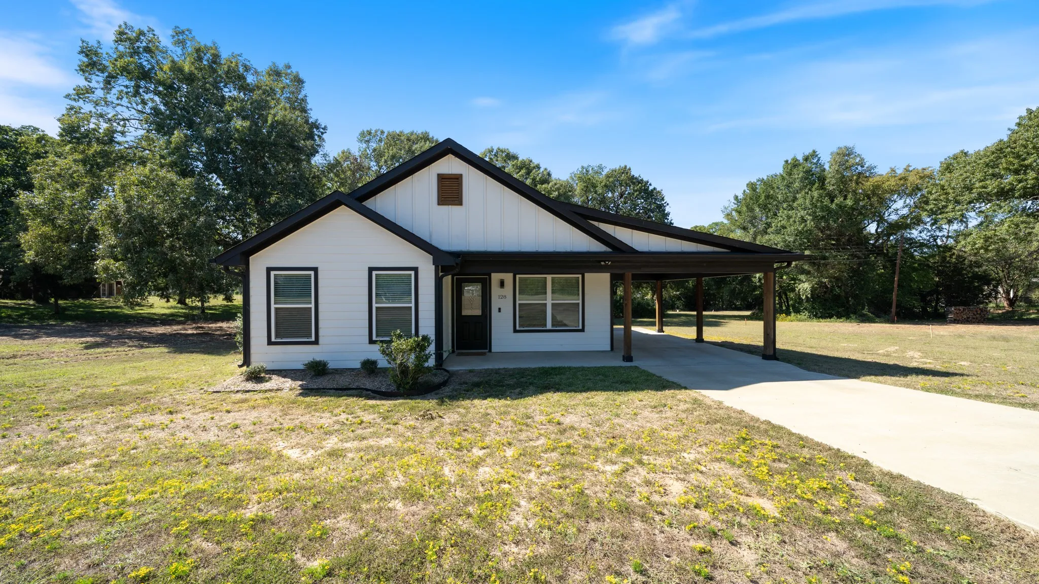 Single Family Residence For Sale