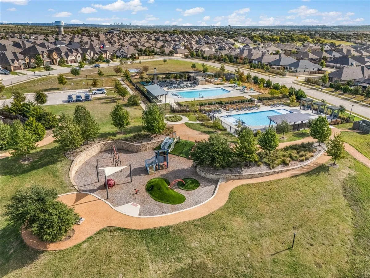 Single Family Residence For Sale in Tarrant County , 10604 Copeland Lane, Fort Worth, Texas 76126, 3 Bedroom, 2 Bathroom, 2 Garage spaces, 1,677 Sqft, built in 2022, mls#21417817, Real Estate Agent in Fort Worth, Homes For Sale in Tarrant county, Homes For Sale in Fort Worth, Realtor in Fort Worth Texas, Real Estate Brokerage Independent Realty Texas, Luminita Cordes Realtor