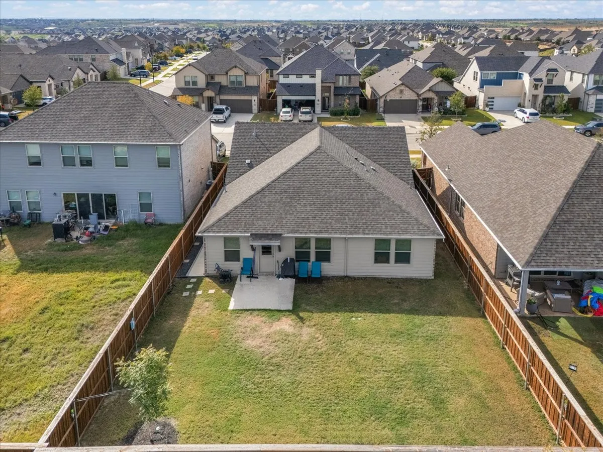 Single Family Residence For Sale in Tarrant County , 10604 Copeland Lane, Fort Worth, Texas 76126, 3 Bedroom, 2 Bathroom, 2 Garage spaces, 1,677 Sqft, built in 2022, mls#21417817, Real Estate Agent in Fort Worth, Homes For Sale in Tarrant county, Homes For Sale in Fort Worth, Realtor in Fort Worth Texas, Real Estate Brokerage Independent Realty Texas, Luminita Cordes Realtor