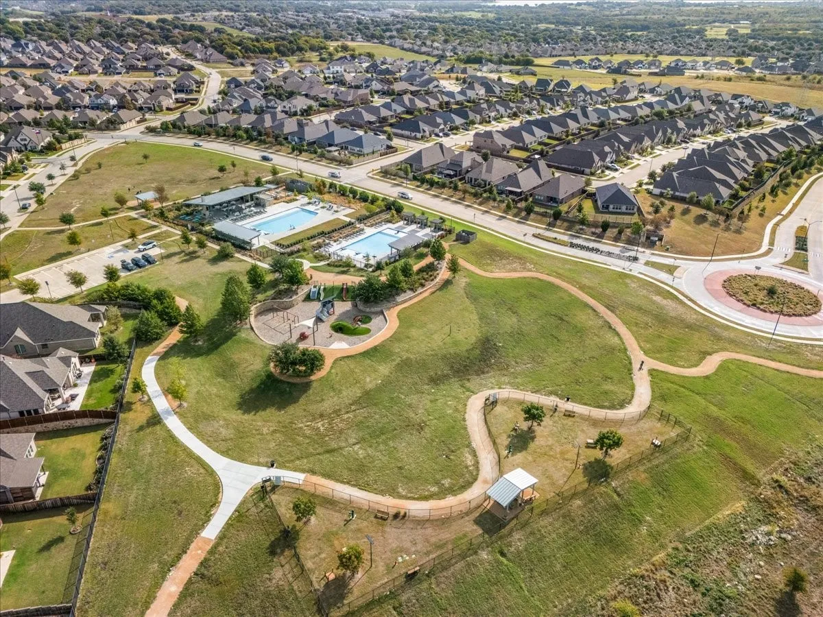 Single Family Residence For Sale in Tarrant County , 10604 Copeland Lane, Fort Worth, Texas 76126, 3 Bedroom, 2 Bathroom, 2 Garage spaces, 1,677 Sqft, built in 2022, mls#21417817, Real Estate Agent in Fort Worth, Homes For Sale in Tarrant county, Homes For Sale in Fort Worth, Realtor in Fort Worth Texas, Real Estate Brokerage Independent Realty Texas, Luminita Cordes Realtor