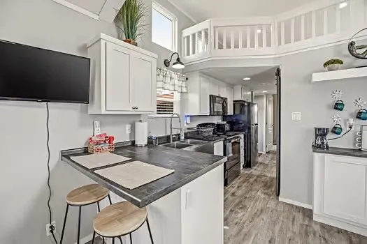 Dining bar