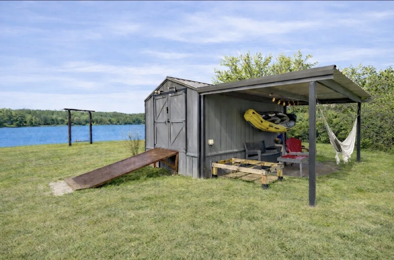 Full size WD within & water toys stored