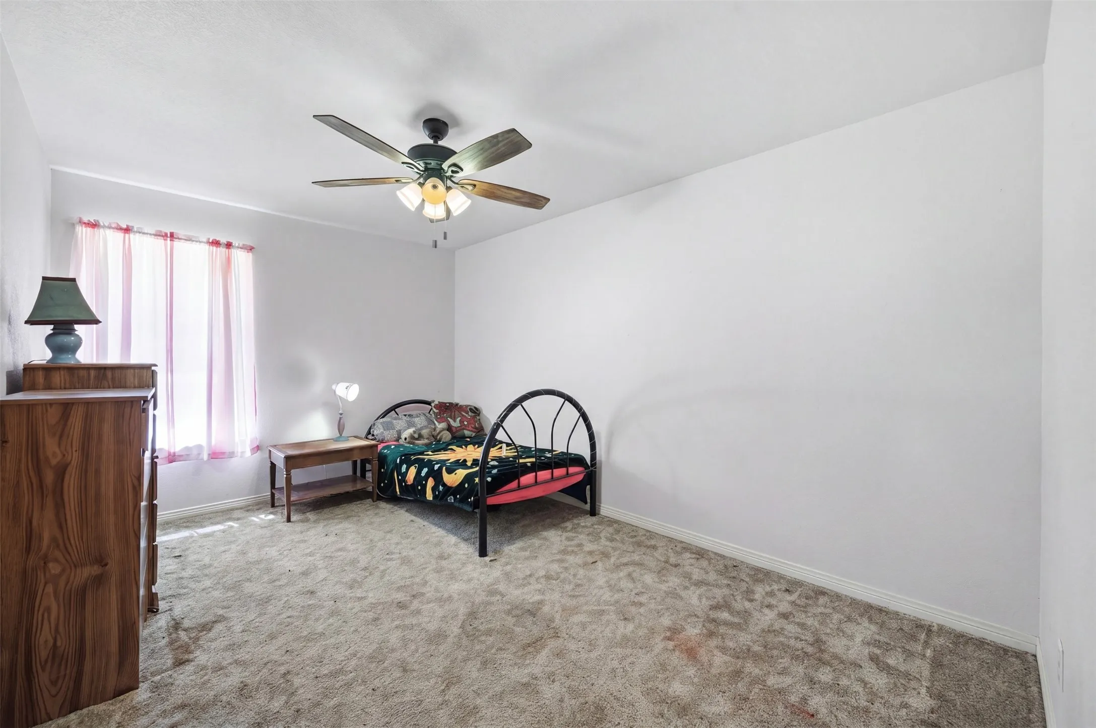 Single Family Residence For Sale in Johnson County , 8116 Dot Hudson Road, Alvarado, Texas 76009, 3 Bedroom, 3 Bathroom, 2 Garage spaces, 3,544 Sqft, built in 2003, mls#21409036, Real Estate Agent in Alvarado, Homes For Sale in Johnson county, Homes For Sale in Alvarado, Realtor in Alvarado Texas, Real Estate Brokerage Independent Realty Texas, Luminita Cordes Realtor