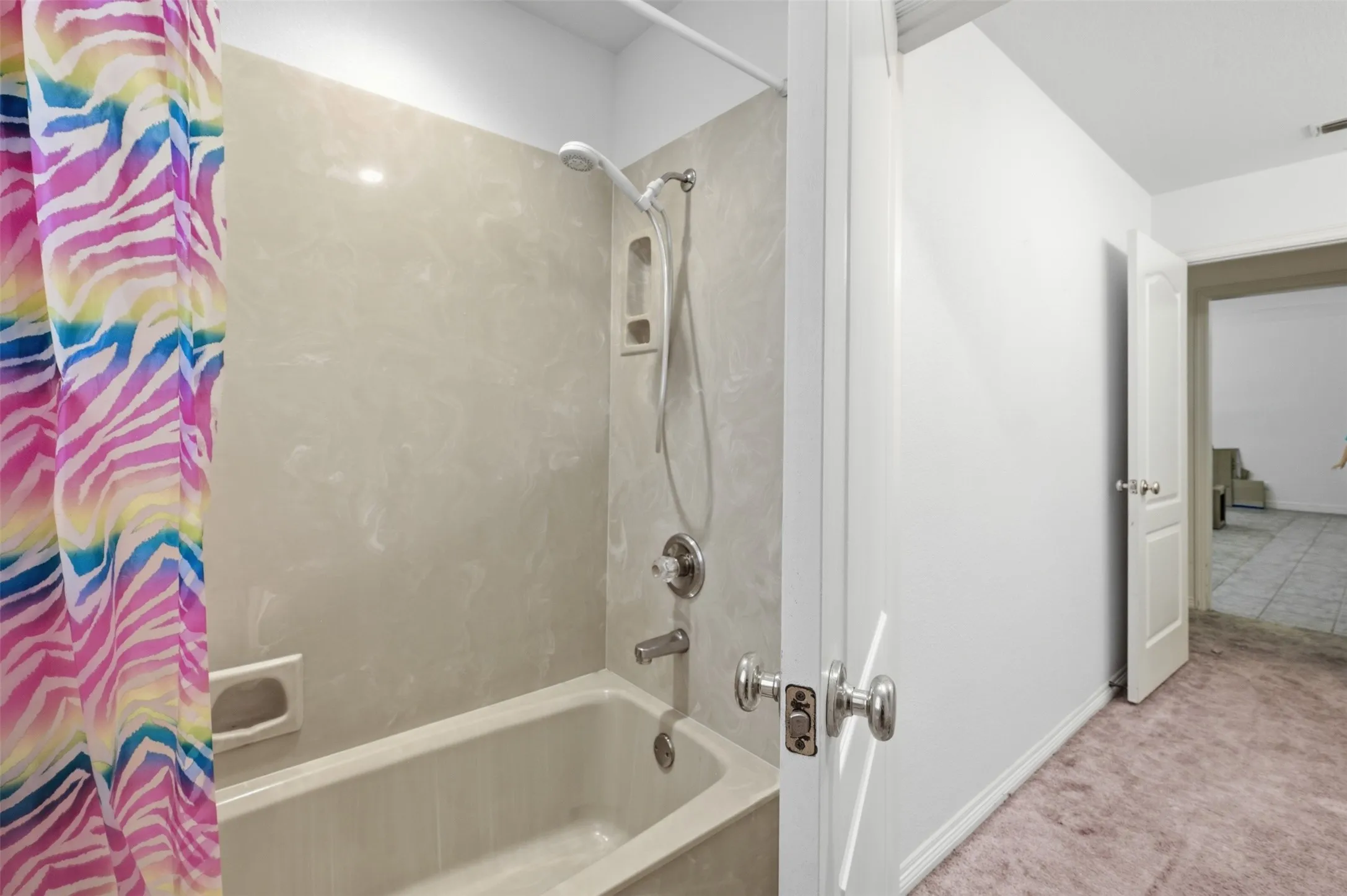 Single Family Residence For Sale in Johnson County , 8116 Dot Hudson Road, Alvarado, Texas 76009, 3 Bedroom, 3 Bathroom, 2 Garage spaces, 3,544 Sqft, built in 2003, mls#21409036, Real Estate Agent in Alvarado, Homes For Sale in Johnson county, Homes For Sale in Alvarado, Realtor in Alvarado Texas, Real Estate Brokerage Independent Realty Texas, Luminita Cordes Realtor