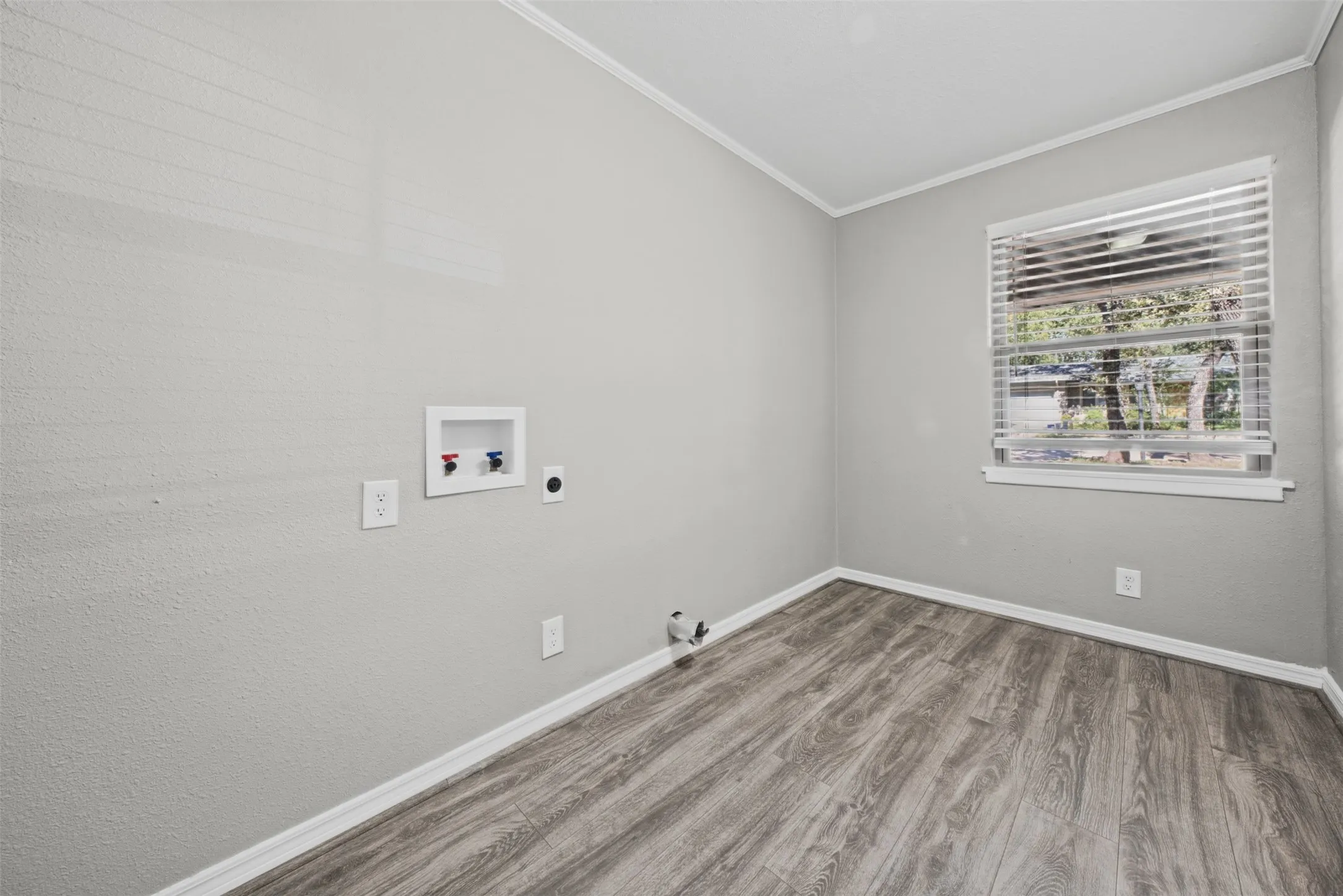 Large utility Room