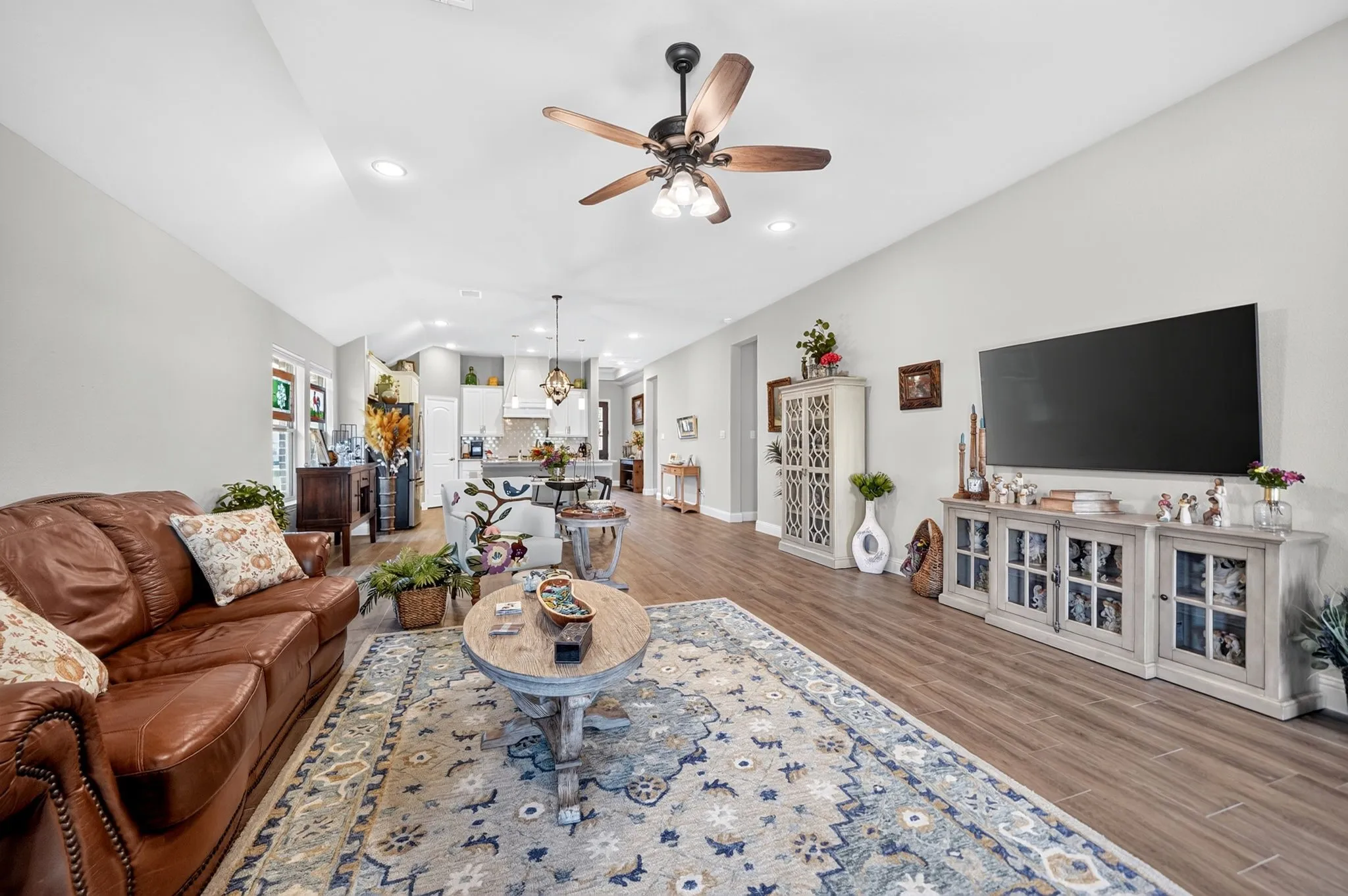Single Family Residence For Sale in Rockwall County , 813 Mildren Lane, Fate, Texas 75087, 4 Bedroom, 3 Bathroom, 2 Garage spaces, 2,355 Sqft, built in 2021, mls#21420612, Real Estate Agent in Fate, Homes For Sale in Rockwall county, Homes For Sale in Fate, Realtor in Fate Texas, Real Estate Brokerage Independent Realty Texas, Luminita Cordes Realtor