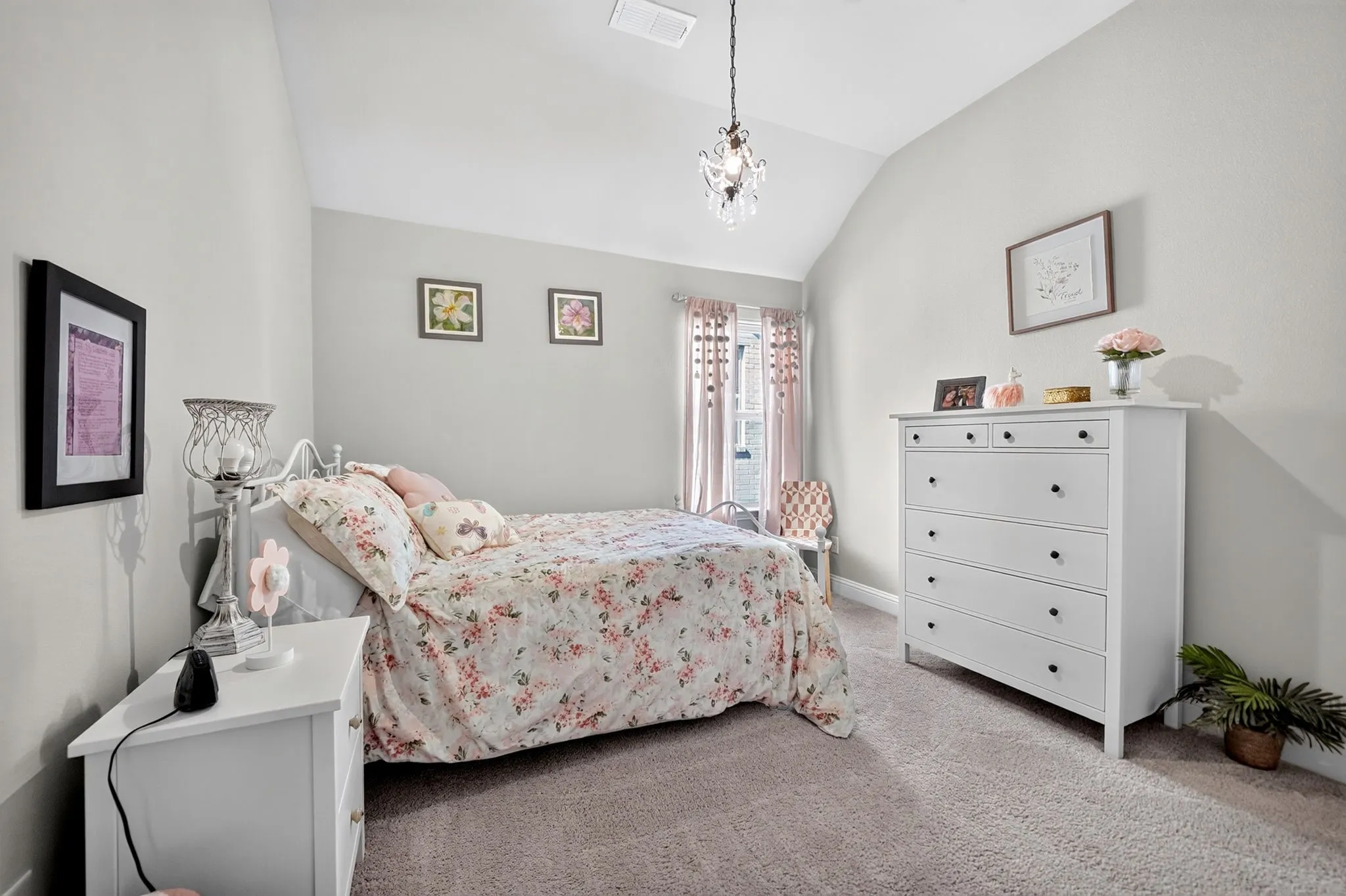 Single Family Residence For Sale in Rockwall County , 813 Mildren Lane, Fate, Texas 75087, 4 Bedroom, 3 Bathroom, 2 Garage spaces, 2,355 Sqft, built in 2021, mls#21420612, Real Estate Agent in Fate, Homes For Sale in Rockwall county, Homes For Sale in Fate, Realtor in Fate Texas, Real Estate Brokerage Independent Realty Texas, Luminita Cordes Realtor