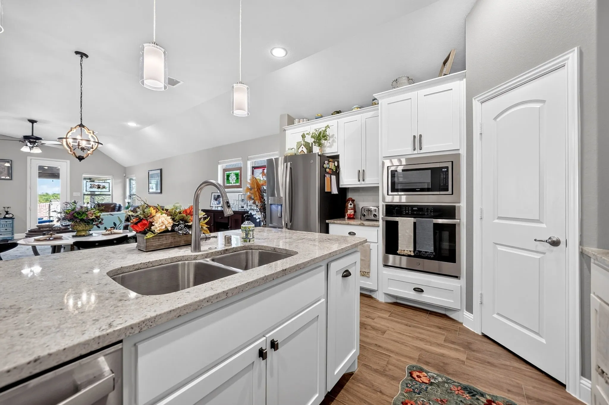 Single Family Residence For Sale in Rockwall County , 813 Mildren Lane, Fate, Texas 75087, 4 Bedroom, 3 Bathroom, 2 Garage spaces, 2,355 Sqft, built in 2021, mls#21420612, Real Estate Agent in Fate, Homes For Sale in Rockwall county, Homes For Sale in Fate, Realtor in Fate Texas, Real Estate Brokerage Independent Realty Texas, Luminita Cordes Realtor