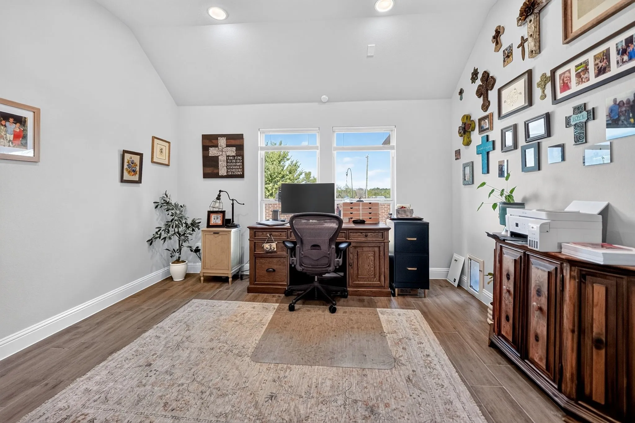 Single Family Residence For Sale in Rockwall County , 813 Mildren Lane, Fate, Texas 75087, 4 Bedroom, 3 Bathroom, 2 Garage spaces, 2,355 Sqft, built in 2021, mls#21420612, Real Estate Agent in Fate, Homes For Sale in Rockwall county, Homes For Sale in Fate, Realtor in Fate Texas, Real Estate Brokerage Independent Realty Texas, Luminita Cordes Realtor