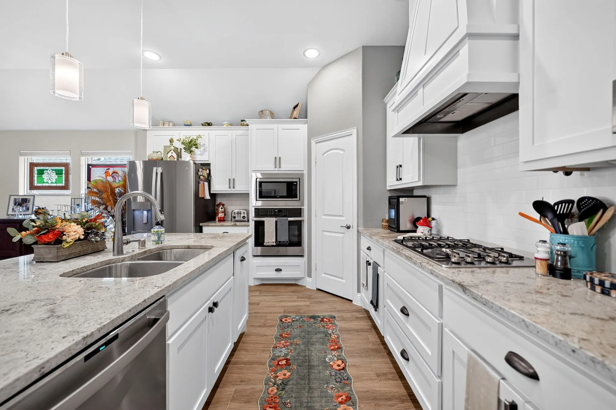 Single Family Residence For Sale in Rockwall County , 813 Mildren Lane, Fate, Texas 75087, 4 Bedroom, 3 Bathroom, 2 Garage spaces, 2,355 Sqft, built in 2021, mls#21420612, Real Estate Agent in Fate, Homes For Sale in Rockwall county, Homes For Sale in Fate, Realtor in Fate Texas, Real Estate Brokerage Independent Realty Texas, Luminita Cordes Realtor