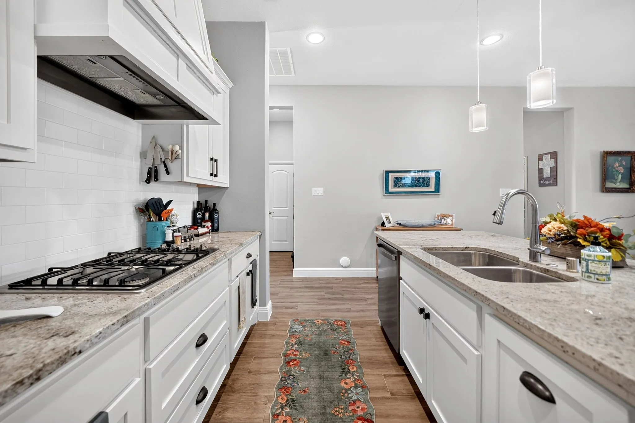 Single Family Residence For Sale in Rockwall County , 813 Mildren Lane, Fate, Texas 75087, 4 Bedroom, 3 Bathroom, 2 Garage spaces, 2,355 Sqft, built in 2021, mls#21420612, Real Estate Agent in Fate, Homes For Sale in Rockwall county, Homes For Sale in Fate, Realtor in Fate Texas, Real Estate Brokerage Independent Realty Texas, Luminita Cordes Realtor