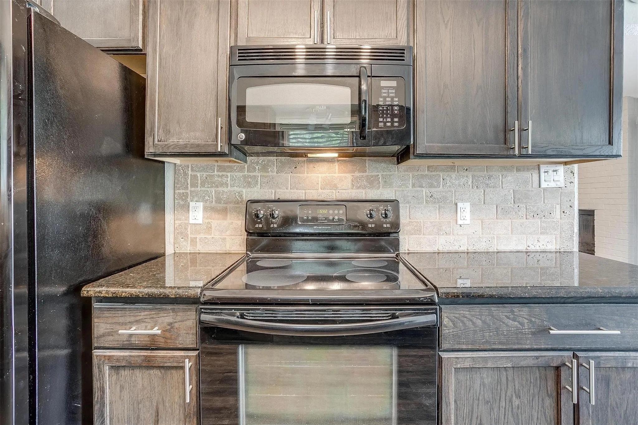 Single Family Residence For Rent in Tarrant County , 1400 Breckenridge Road, Mansfield, Texas 76063, 3 Bedroom, 2 Bathroom, 2 Garage spaces, 1,440 Sqft, built in 1981, mls#21420779, Real Estate Agent in Mansfield, Homes For Rent in Tarrant county, Homes For Rent in Mansfield, Realtor in Mansfield Texas, Real Estate Brokerage Independent Realty Texas, Luminita Cordes Realtor