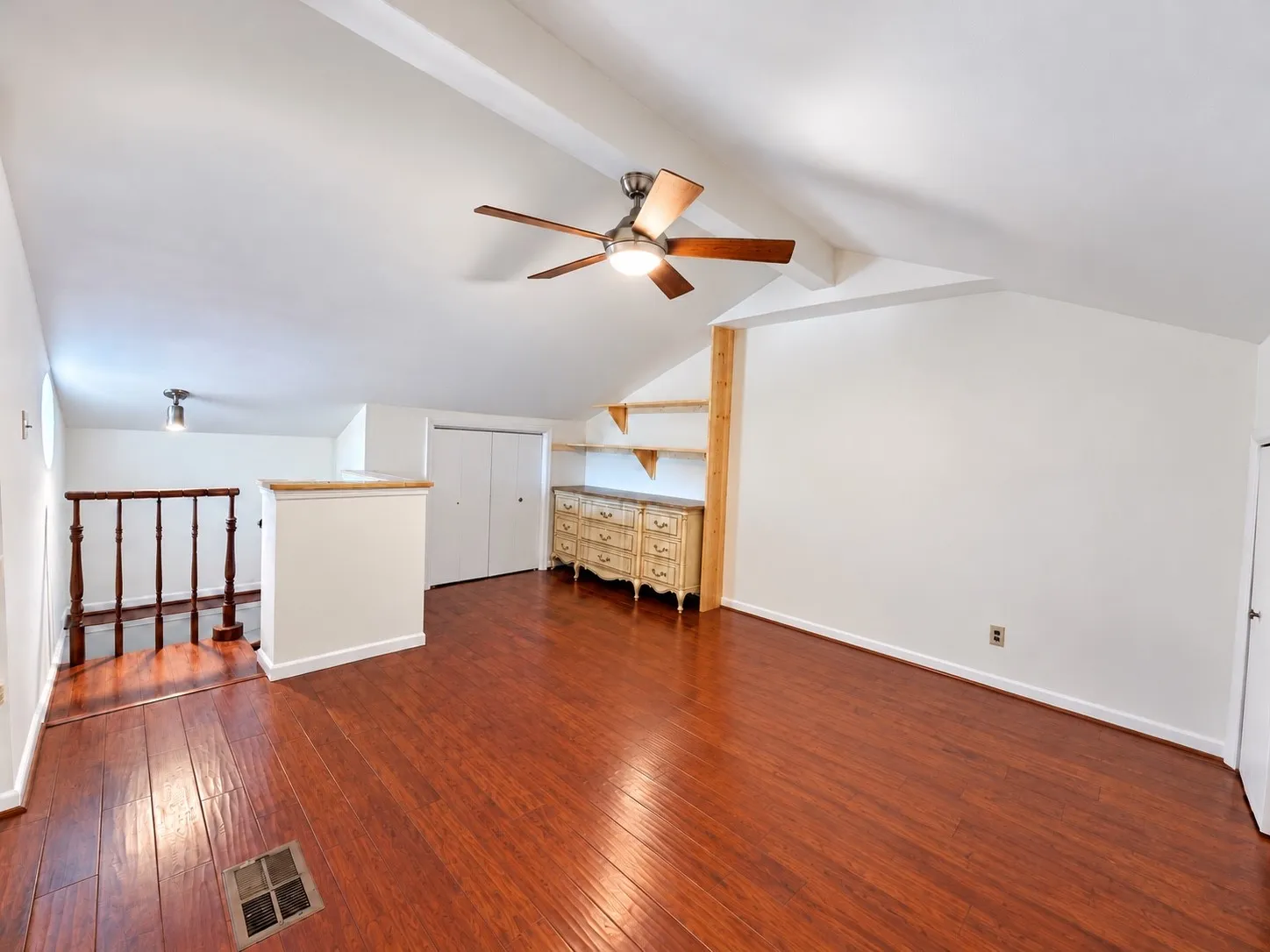 Single Family Residence For Sale in Rockwall County , 4012 Mediterranean Street, Rockwall, Texas 75087, 3 Bedroom, 4 Bathroom, Garage spaces, 1,380 Sqft, built in 1980, mls#21420103, Real Estate Agent in Rockwall, Homes For Sale in Rockwall county, Homes For Sale in Rockwall, Realtor in Rockwall Texas, Real Estate Brokerage Independent Realty Texas, Luminita Cordes Realtor