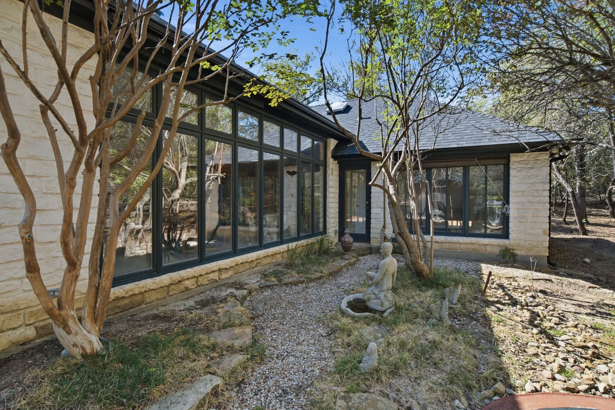 Single Family Residence For Sale in Parker County , 461 Quail Ridge Road, Aledo, Texas 76008, 3 Bedroom, 3 Bathroom, 4 Garage spaces, 3,018 Sqft, built in 1995, mls#21418317, Real Estate Agent in Aledo, Homes For Sale in Parker county, Homes For Sale in Aledo, Realtor in Aledo Texas, Real Estate Brokerage Independent Realty Texas, Luminita Cordes Realtor