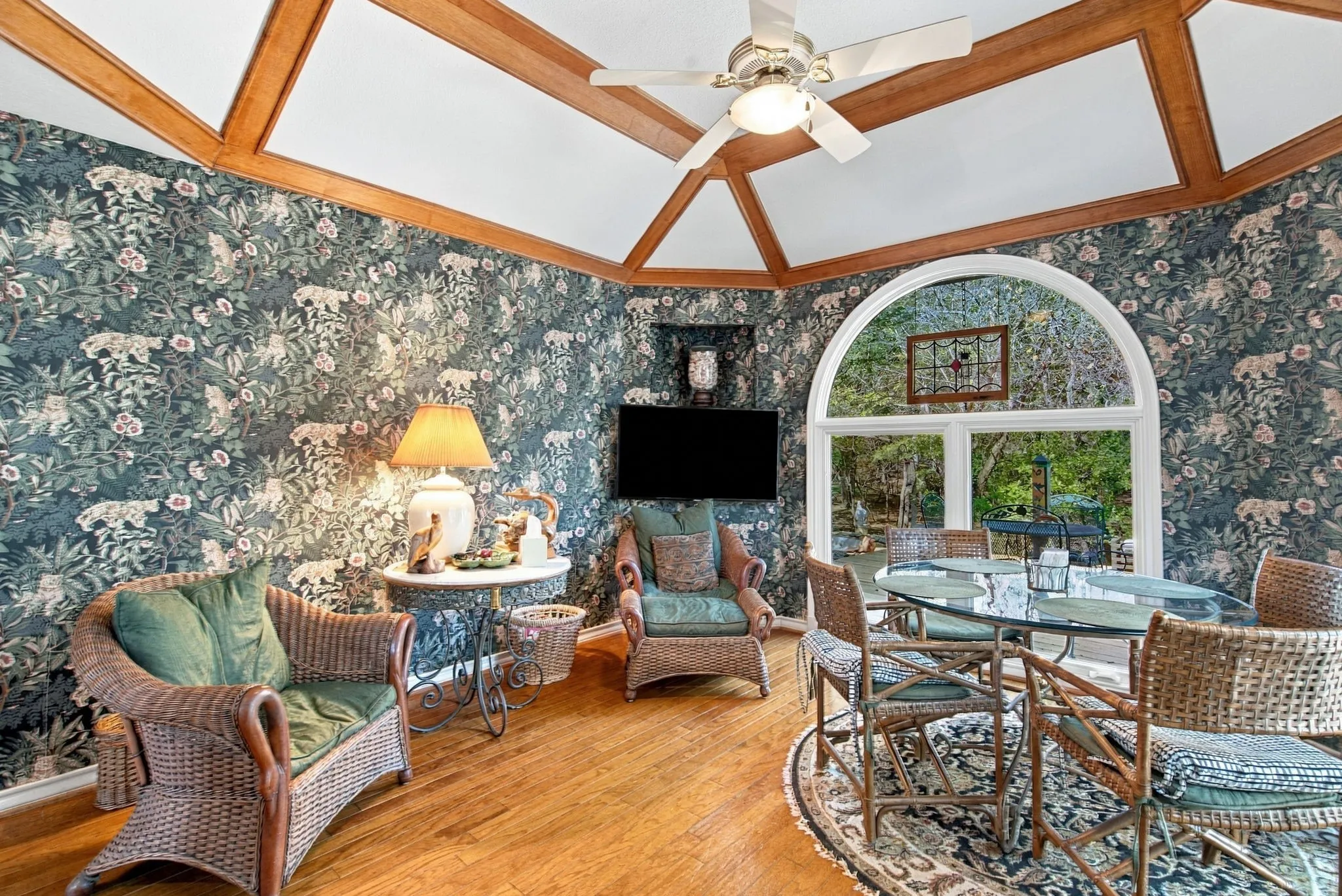 Single Family Residence For Sale in Parker County , 461 Quail Ridge Road, Aledo, Texas 76008, 3 Bedroom, 3 Bathroom, 4 Garage spaces, 3,018 Sqft, built in 1995, mls#21418317, Real Estate Agent in Aledo, Homes For Sale in Parker county, Homes For Sale in Aledo, Realtor in Aledo Texas, Real Estate Brokerage Independent Realty Texas, Luminita Cordes Realtor