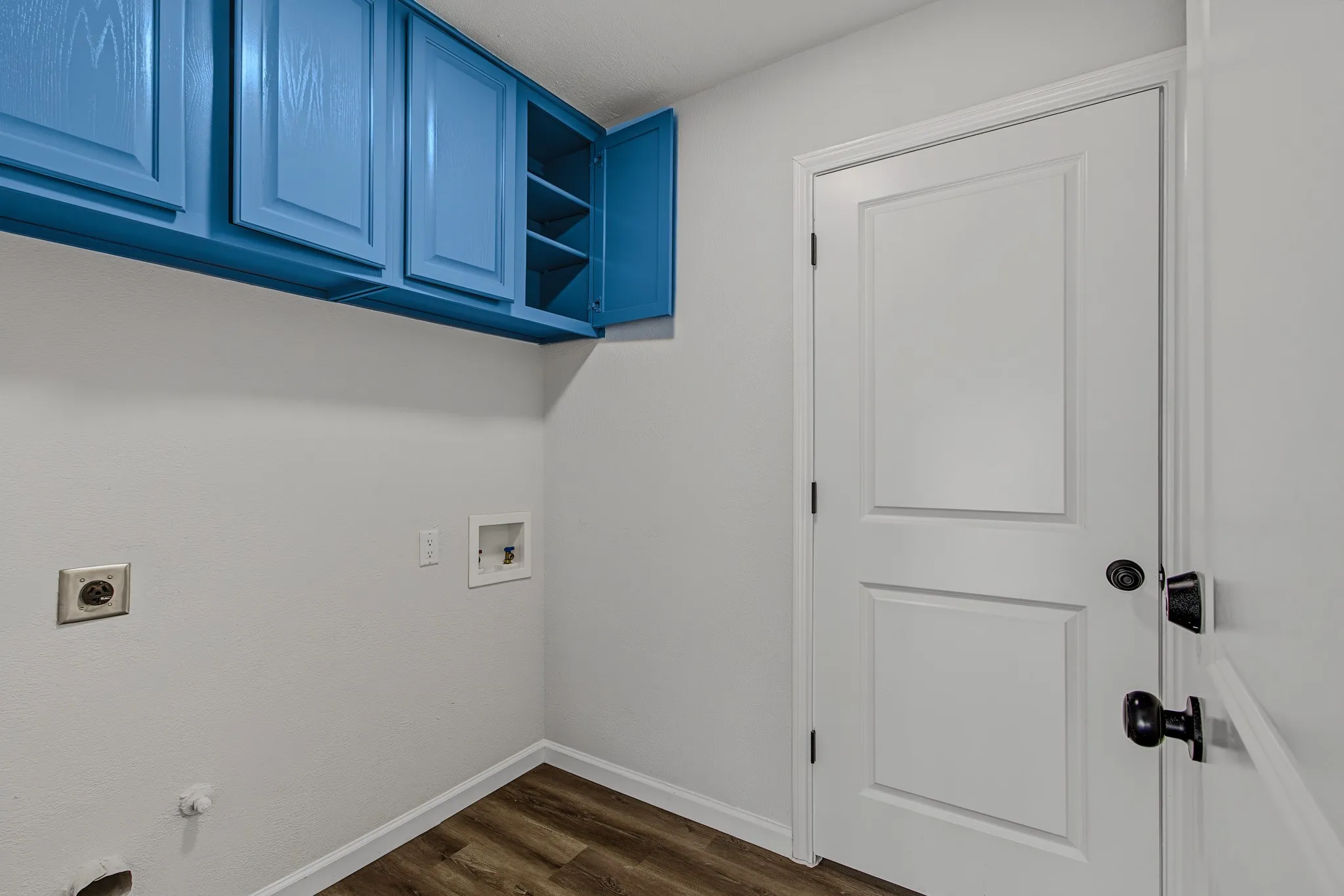 Single Family Residence For Sale in Dallas County , 10219 Echo Ridge Court, Dallas, Texas 75243, 4 Bedroom, 3 Bathroom, 2 Garage spaces, 2,004 Sqft, built in 1978, mls#21420499, Real Estate Agent in Dallas, Homes For Sale in Dallas county, Homes For Sale in Dallas, Realtor in Dallas Texas, Real Estate Brokerage Independent Realty Texas, Luminita Cordes Realtor