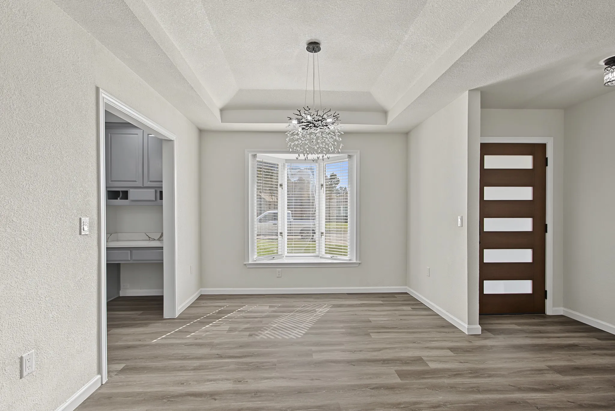 Single Family Residence For Sale in Dallas County , 10219 Echo Ridge Court, Dallas, Texas 75243, 4 Bedroom, 3 Bathroom, 2 Garage spaces, 2,004 Sqft, built in 1978, mls#21420499, Real Estate Agent in Dallas, Homes For Sale in Dallas county, Homes For Sale in Dallas, Realtor in Dallas Texas, Real Estate Brokerage Independent Realty Texas, Luminita Cordes Realtor