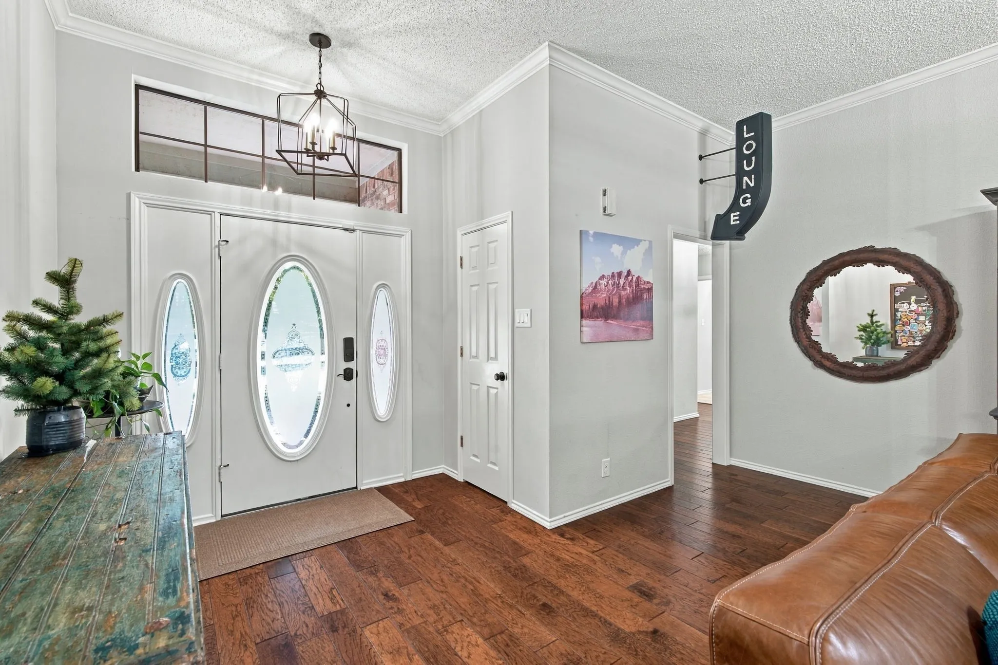 Single Family Residence For Sale in Hood County , 404 Aqua Vista Drive, Granbury, Texas 76049, 4 Bedroom, 2 Bathroom, 2 Garage spaces, 2,295 Sqft, built in 1989, mls#21420220, Real Estate Agent in Granbury, Homes For Sale in Hood county, Homes For Sale in Granbury, Realtor in Granbury Texas, Real Estate Brokerage Independent Realty Texas, Luminita Cordes Realtor