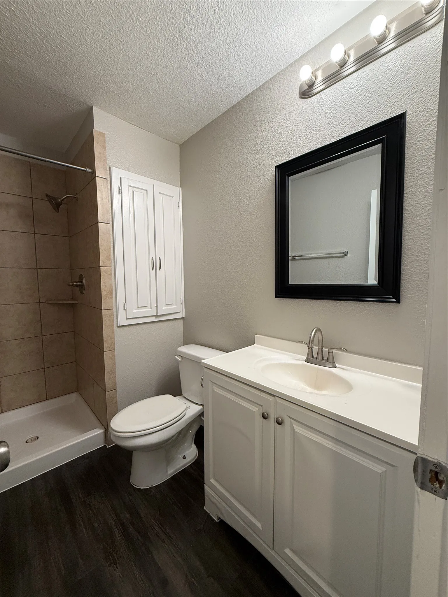 Single Family Residence For Rent in Dallas County , 9680 Dale Glade Drive, Dallas, Texas 75217, 4 Bedroom, 2 Bathroom, Garage spaces, 1,344 Sqft, built in 1972, mls#21421078, Real Estate Agent in Dallas, Homes For Rent in Dallas county, Homes For Rent in Dallas, Realtor in Dallas Texas, Real Estate Brokerage Independent Realty Texas, Luminita Cordes Realtor
