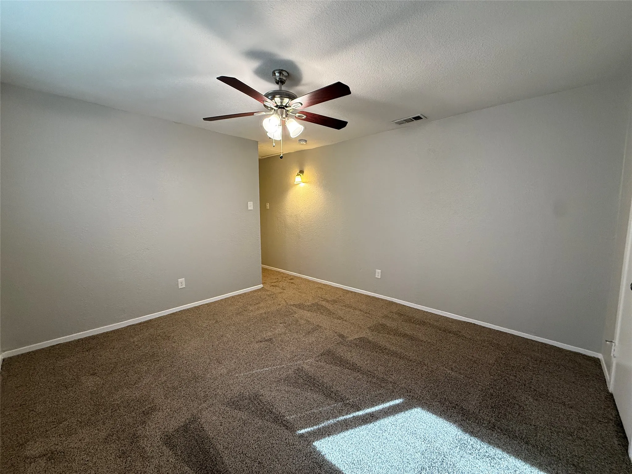 Single Family Residence For Rent in Dallas County , 9680 Dale Glade Drive, Dallas, Texas 75217, 4 Bedroom, 2 Bathroom, Garage spaces, 1,344 Sqft, built in 1972, mls#21421078, Real Estate Agent in Dallas, Homes For Rent in Dallas county, Homes For Rent in Dallas, Realtor in Dallas Texas, Real Estate Brokerage Independent Realty Texas, Luminita Cordes Realtor
