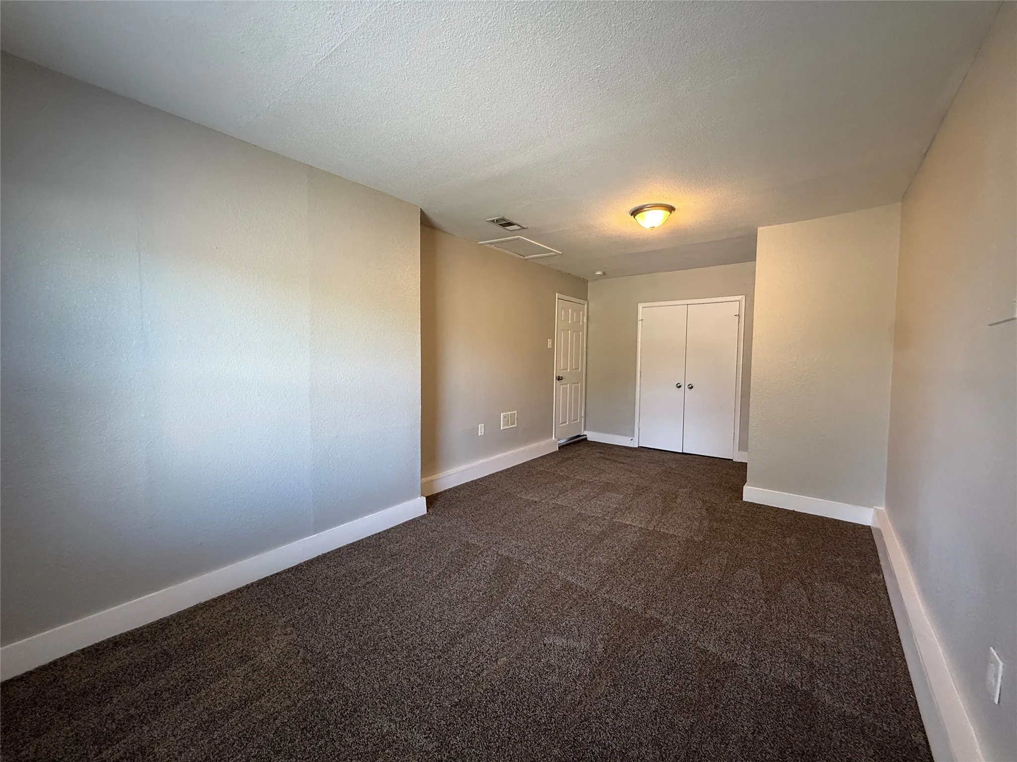Single Family Residence For Rent in Dallas County , 9680 Dale Glade Drive, Dallas, Texas 75217, 4 Bedroom, 2 Bathroom, Garage spaces, 1,344 Sqft, built in 1972, mls#21421078, Real Estate Agent in Dallas, Homes For Rent in Dallas county, Homes For Rent in Dallas, Realtor in Dallas Texas, Real Estate Brokerage Independent Realty Texas, Luminita Cordes Realtor