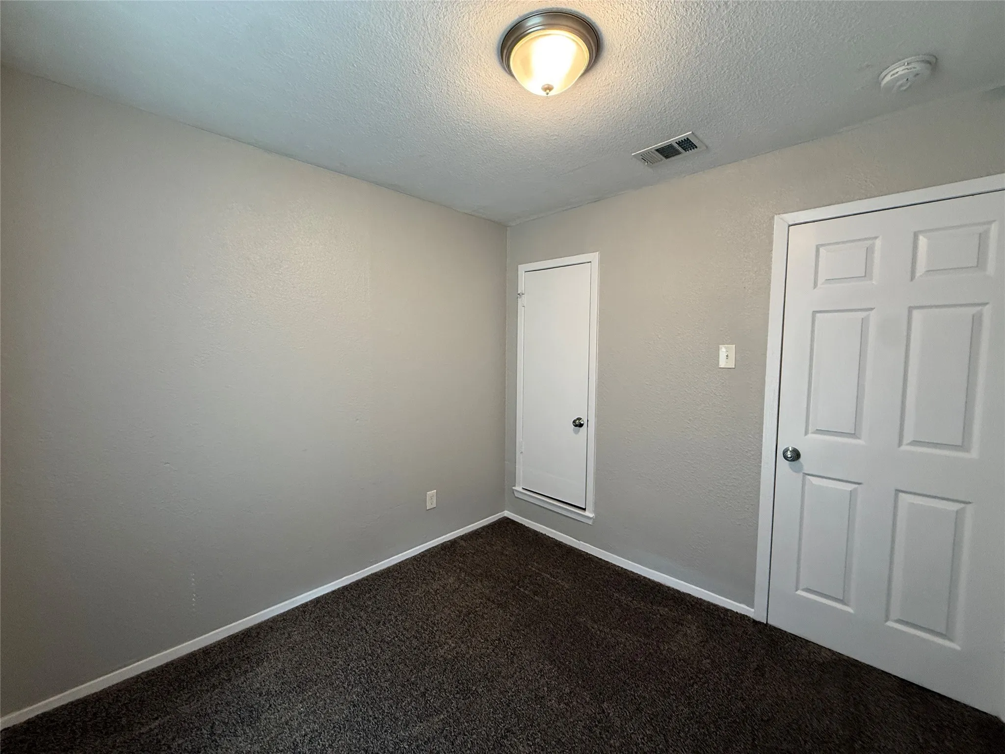 Single Family Residence For Rent in Dallas County , 9680 Dale Glade Drive, Dallas, Texas 75217, 4 Bedroom, 2 Bathroom, Garage spaces, 1,344 Sqft, built in 1972, mls#21421078, Real Estate Agent in Dallas, Homes For Rent in Dallas county, Homes For Rent in Dallas, Realtor in Dallas Texas, Real Estate Brokerage Independent Realty Texas, Luminita Cordes Realtor