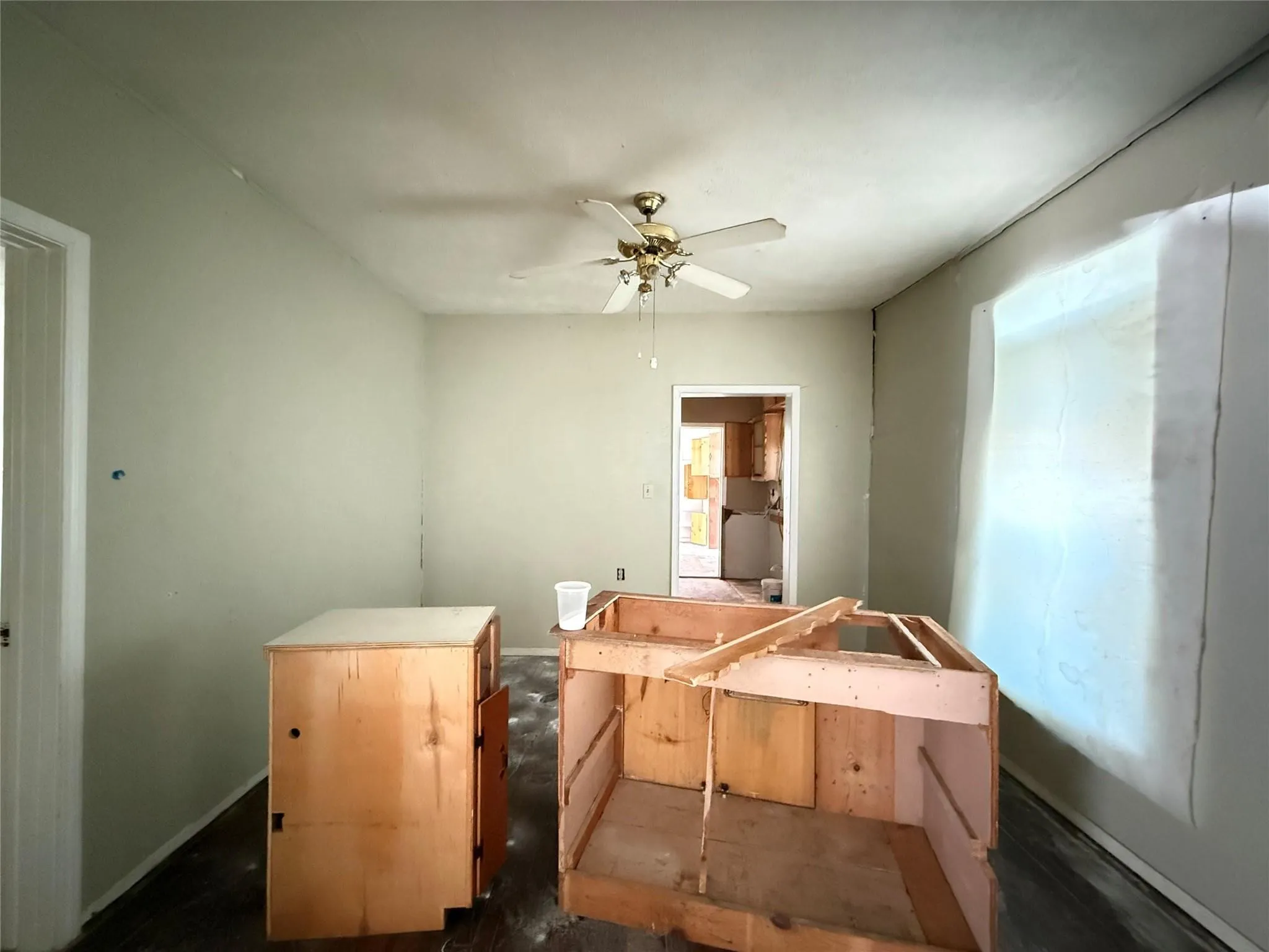Single Family Residence For Sale in Dallas County , 3010 Jerome Street, Dallas, Texas 75223, 2 Bedroom, 1 Bathroom, Garage spaces, 972 Sqft, built in 1924, mls#21421085, Real Estate Agent in Dallas, Homes For Sale in Dallas county, Homes For Sale in Dallas, Realtor in Dallas Texas, Real Estate Brokerage Independent Realty Texas, Luminita Cordes Realtor