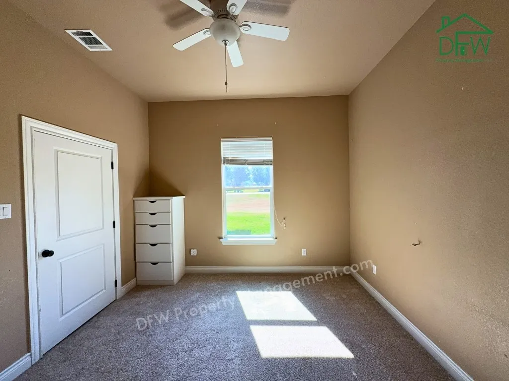 Single Family Residence For Rent in Parker County , 105 Fawna Drive, Azle, Texas 76020, 4 Bedroom, 3 Bathroom, 2 Garage spaces, 2,410 Sqft, built in 2021, mls#21421025, Real Estate Agent in Azle, Homes For Rent in Parker county, Homes For Rent in Azle, Realtor in Azle Texas, Real Estate Brokerage Independent Realty Texas, Luminita Cordes Realtor
