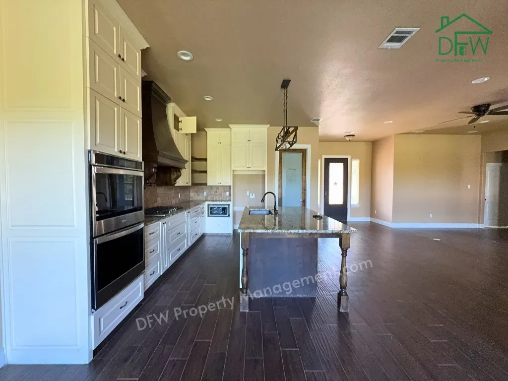 Single Family Residence For Rent in Parker County , 105 Fawna Drive, Azle, Texas 76020, 4 Bedroom, 3 Bathroom, 2 Garage spaces, 2,410 Sqft, built in 2021, mls#21421025, Real Estate Agent in Azle, Homes For Rent in Parker county, Homes For Rent in Azle, Realtor in Azle Texas, Real Estate Brokerage Independent Realty Texas, Luminita Cordes Realtor