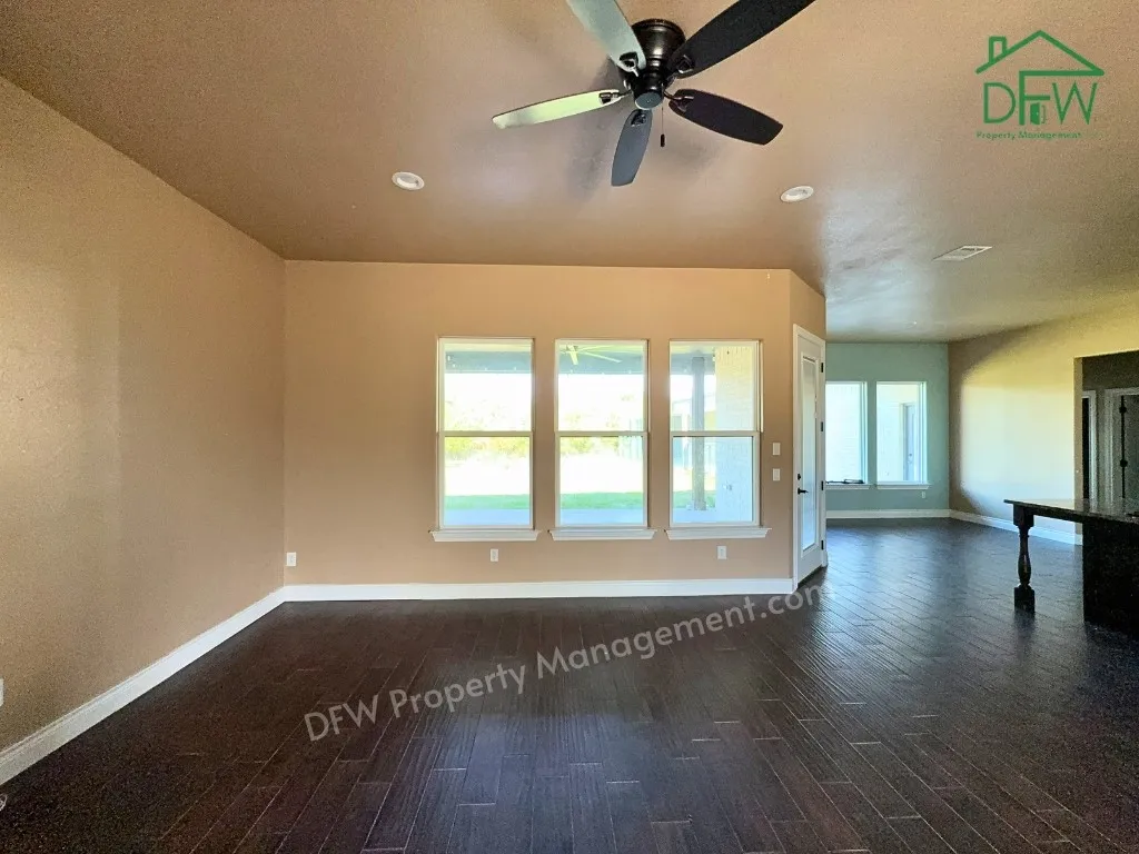 Single Family Residence For Rent in Parker County , 105 Fawna Drive, Azle, Texas 76020, 4 Bedroom, 3 Bathroom, 2 Garage spaces, 2,410 Sqft, built in 2021, mls#21421025, Real Estate Agent in Azle, Homes For Rent in Parker county, Homes For Rent in Azle, Realtor in Azle Texas, Real Estate Brokerage Independent Realty Texas, Luminita Cordes Realtor