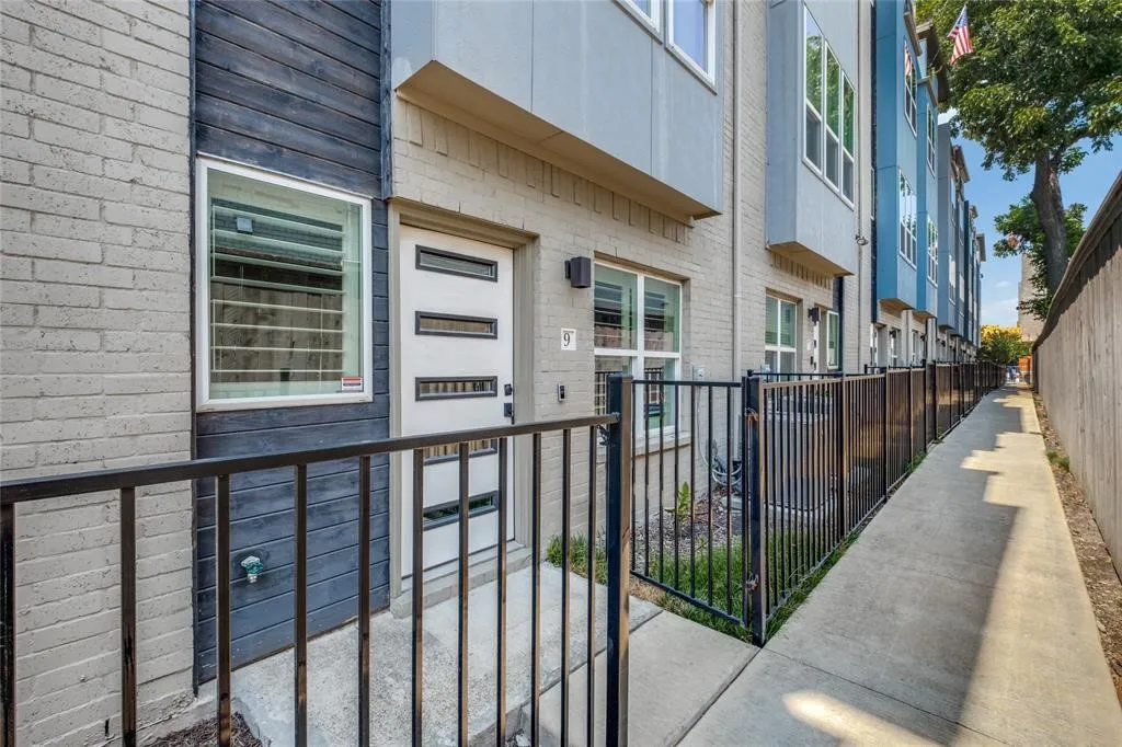 Condominium For Rent in Dallas County , 4914 Live Oak Street 9, Dallas, Texas 75206, 2 Bedroom, 3 Bathroom, 2 Garage spaces, 2,245 Sqft, built in 2018, mls#21388816, Real Estate Agent in Dallas, Homes For Rent in Dallas county, Homes For Rent in Dallas, Realtor in Dallas Texas, Real Estate Brokerage Independent Realty Texas, Luminita Cordes Realtor
