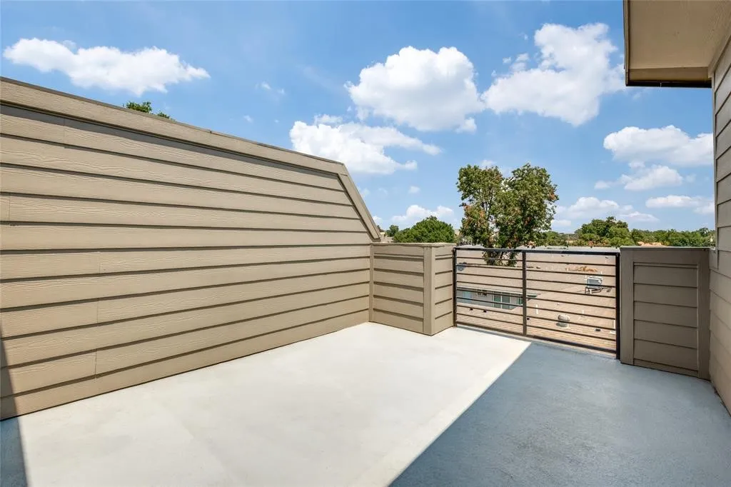 Condominium For Rent in Dallas County , 4914 Live Oak Street 9, Dallas, Texas 75206, 2 Bedroom, 3 Bathroom, 2 Garage spaces, 2,245 Sqft, built in 2018, mls#21388816, Real Estate Agent in Dallas, Homes For Rent in Dallas county, Homes For Rent in Dallas, Realtor in Dallas Texas, Real Estate Brokerage Independent Realty Texas, Luminita Cordes Realtor