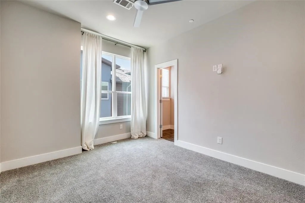 Condominium For Rent in Dallas County , 4914 Live Oak Street 9, Dallas, Texas 75206, 2 Bedroom, 3 Bathroom, 2 Garage spaces, 2,245 Sqft, built in 2018, mls#21388816, Real Estate Agent in Dallas, Homes For Rent in Dallas county, Homes For Rent in Dallas, Realtor in Dallas Texas, Real Estate Brokerage Independent Realty Texas, Luminita Cordes Realtor