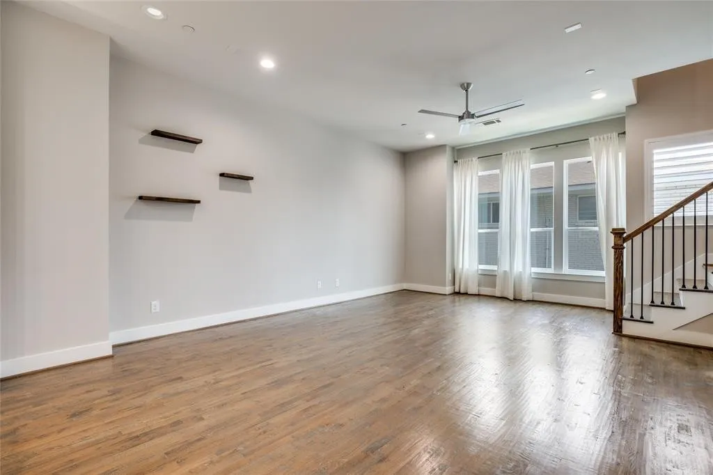 Condominium For Rent in Dallas County , 4914 Live Oak Street 9, Dallas, Texas 75206, 2 Bedroom, 3 Bathroom, 2 Garage spaces, 2,245 Sqft, built in 2018, mls#21388816, Real Estate Agent in Dallas, Homes For Rent in Dallas county, Homes For Rent in Dallas, Realtor in Dallas Texas, Real Estate Brokerage Independent Realty Texas, Luminita Cordes Realtor