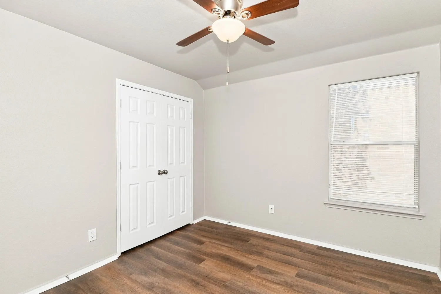 Single Family Residence For Rent in Tarrant County , 3012 Thicket Bend Court, Fort Worth, Texas 76244, 3 Bedroom, 2 Bathroom, 2 Garage spaces, 1,408 Sqft, built in 2005, mls#21421126, Real Estate Agent in Fort Worth, Homes For Rent in Tarrant county, Homes For Rent in Fort Worth, Realtor in Fort Worth Texas, Real Estate Brokerage Independent Realty Texas, Luminita Cordes Realtor