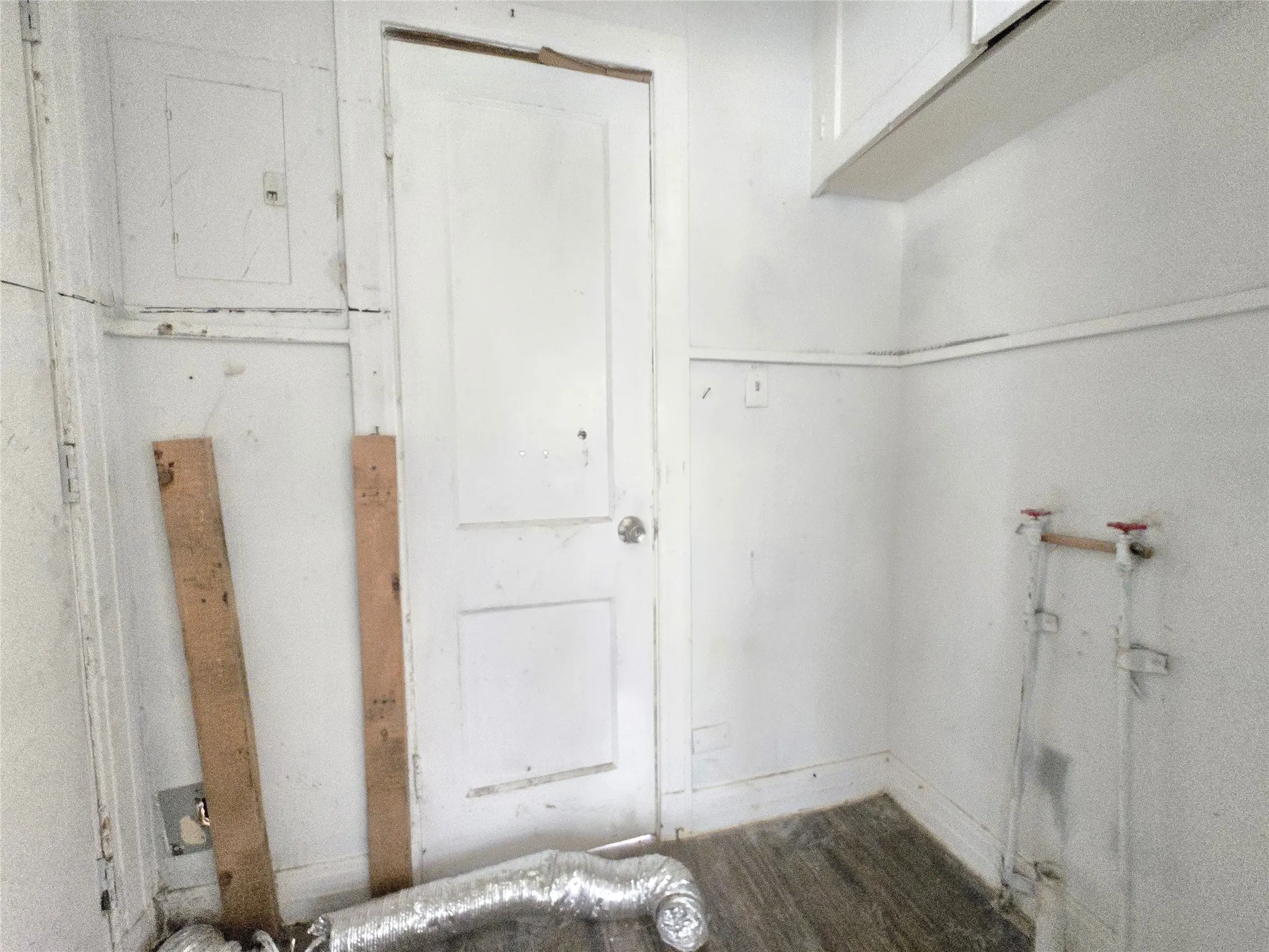 Single Family Residence For Sale in Dallas County , 2806 Harlandale Avenue, Dallas, Texas 75216, 3 Bedroom, 2 Bathroom, Garage spaces, 1,192 Sqft, built in 1938, mls#21421129, Real Estate Agent in Dallas, Homes For Sale in Dallas county, Homes For Sale in Dallas, Realtor in Dallas Texas, Real Estate Brokerage Independent Realty Texas, Luminita Cordes Realtor