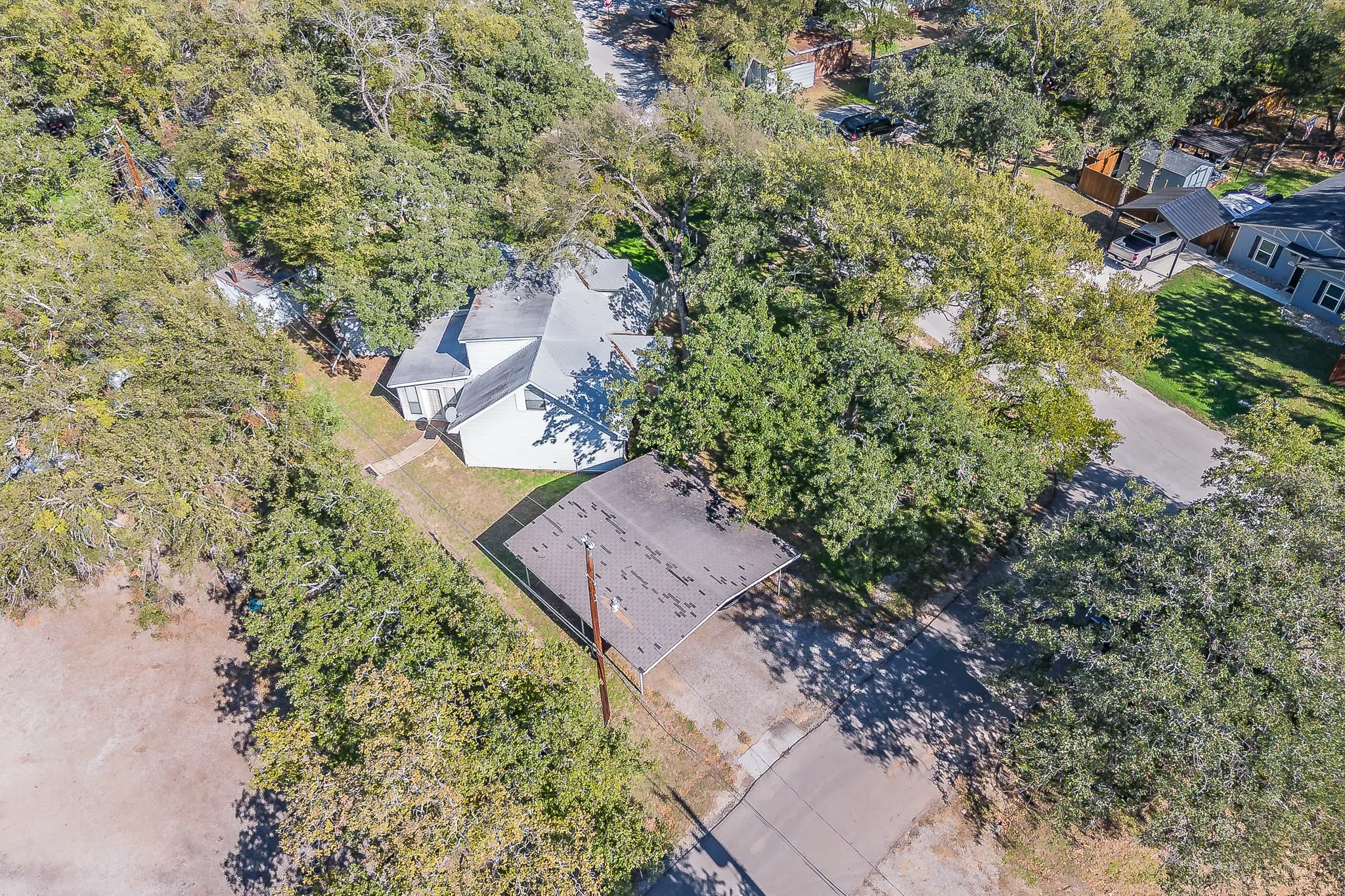 Single Family Residence For Sale in Tarrant County , 1345 Dawn Court, Pelican Bay, Texas 76020, 3 Bedroom, 3 Bathroom, Garage spaces, 2,121 Sqft, built in 1978, mls#21403829, Real Estate Agent in Pelican Bay, Homes For Sale in Tarrant county, Homes For Sale in Pelican Bay, Realtor in Pelican Bay Texas, Real Estate Brokerage Independent Realty Texas, Luminita Cordes Realtor