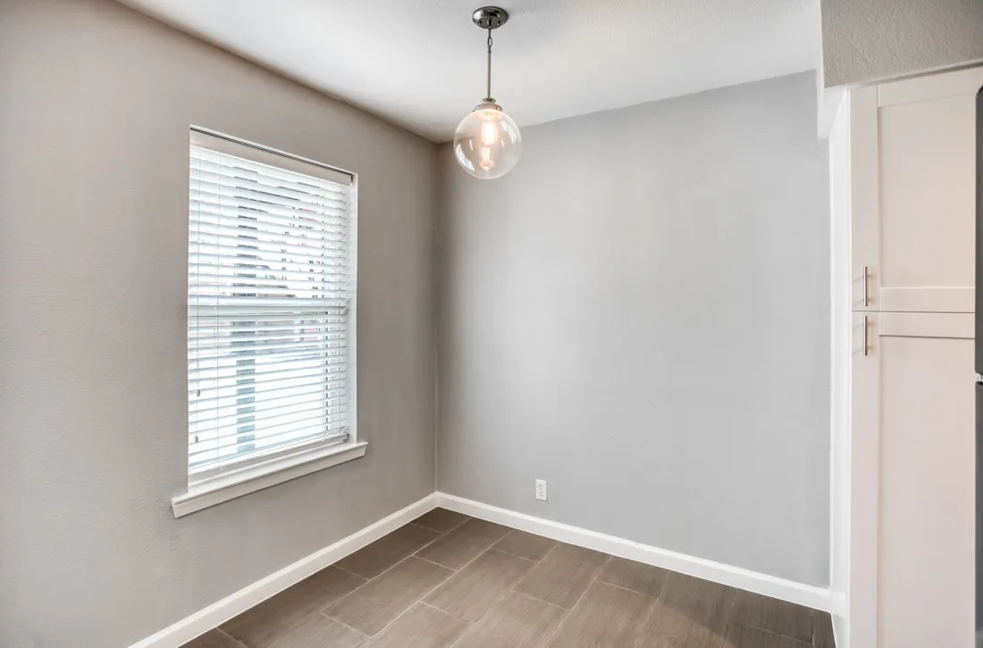 Apartment For Rent in Dallas County , 5708 Hudson Street 14, Dallas, Texas 75206, 2 Bedroom, 2 Bathroom, Garage spaces, 5,509 Sqft, built in 1964, mls#21416485, Real Estate Agent in Dallas, Homes For Rent in Dallas county, Homes For Rent in Dallas, Realtor in Dallas Texas, Real Estate Brokerage Independent Realty Texas, Luminita Cordes Realtor