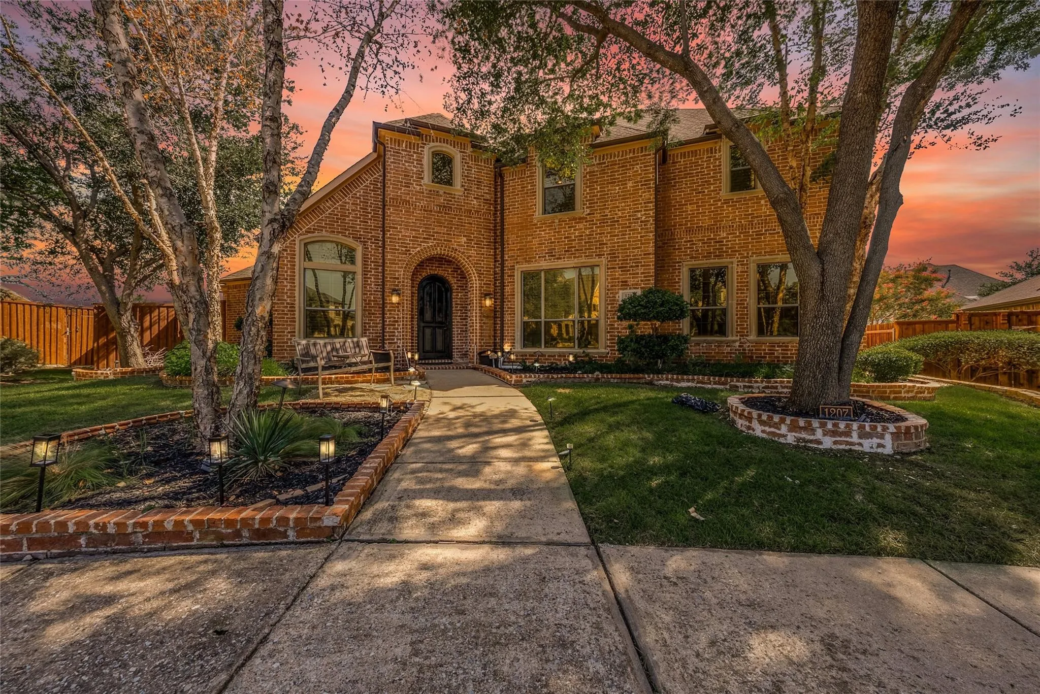 Single Family Residence For Rent in Denton County , 1207 Silentbrook Court, Frisco, Texas 75036, 5 Bedroom, 5 Bathroom, 3 Garage spaces, 5,247 Sqft, built in 2005, mls#21418427, Real Estate Agent in Frisco, Homes For Rent in Denton county, Homes For Rent in Frisco, Realtor in Frisco Texas, Real Estate Brokerage Independent Realty Texas, Luminita Cordes Realtor