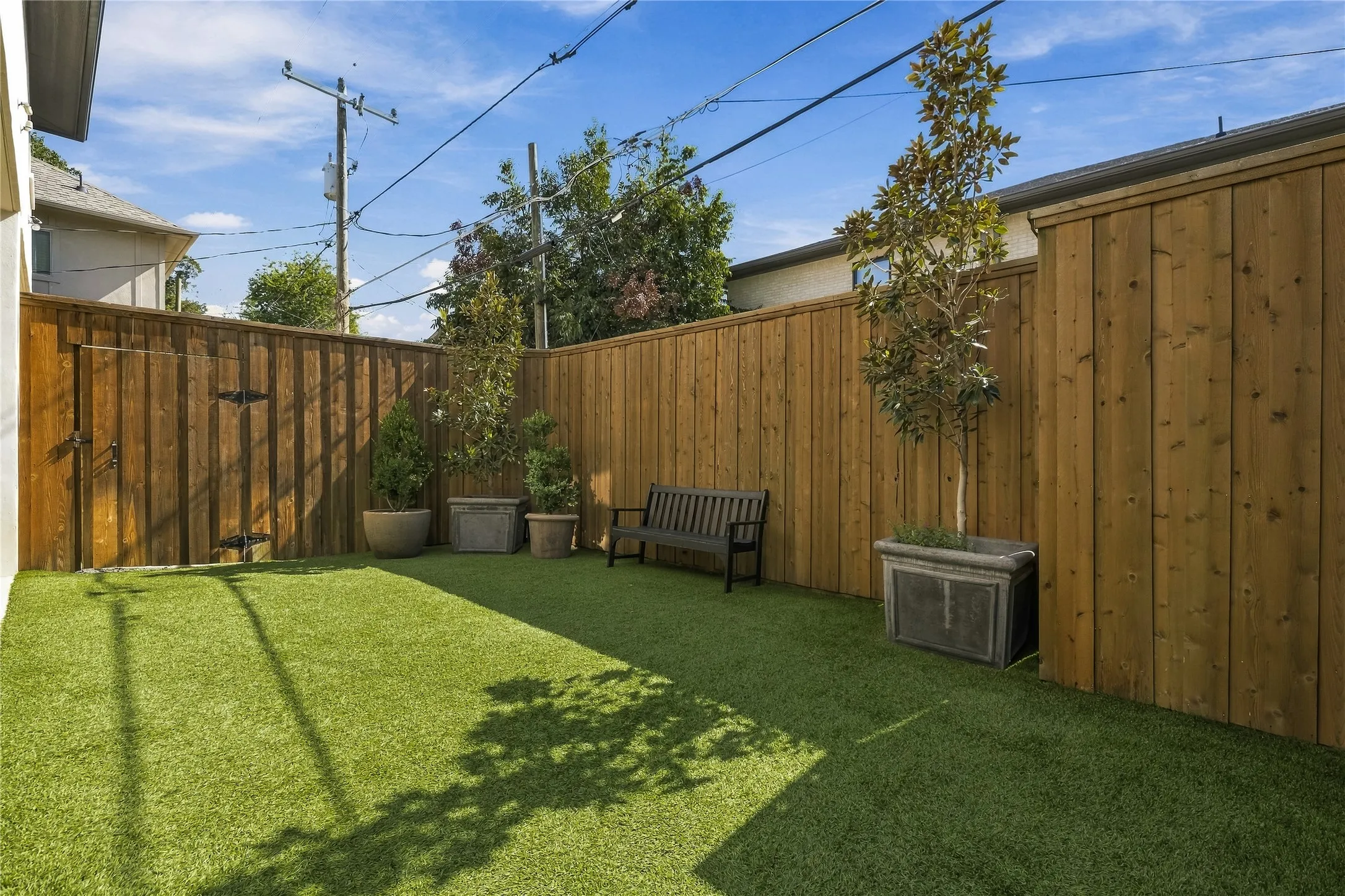 Single Family Residence For Sale in Dallas County , 5520 Martel Avenue, Dallas, Texas 75206, 3 Bedroom, 4 Bathroom, 2 Garage spaces, 2,639 Sqft, built in 2021, mls#21420737, Real Estate Agent in Dallas, Homes For Sale in Dallas county, Homes For Sale in Dallas, Realtor in Dallas Texas, Real Estate Brokerage Independent Realty Texas, Luminita Cordes Realtor
