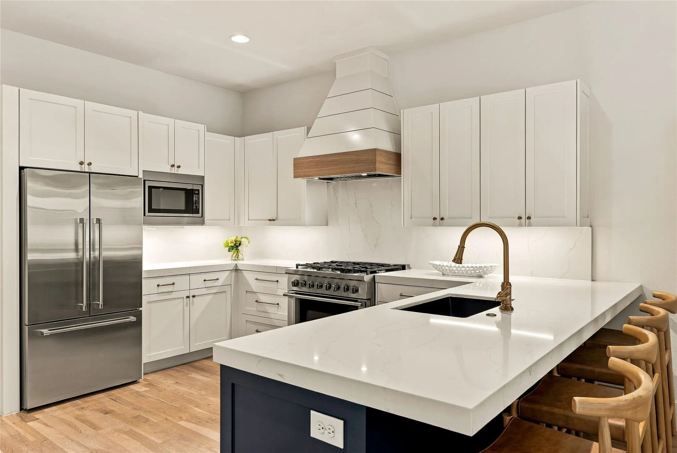 Single Family Residence For Sale in Dallas County , 5520 Martel Avenue, Dallas, Texas 75206, 3 Bedroom, 4 Bathroom, 2 Garage spaces, 2,639 Sqft, built in 2021, mls#21420737, Real Estate Agent in Dallas, Homes For Sale in Dallas county, Homes For Sale in Dallas, Realtor in Dallas Texas, Real Estate Brokerage Independent Realty Texas, Luminita Cordes Realtor