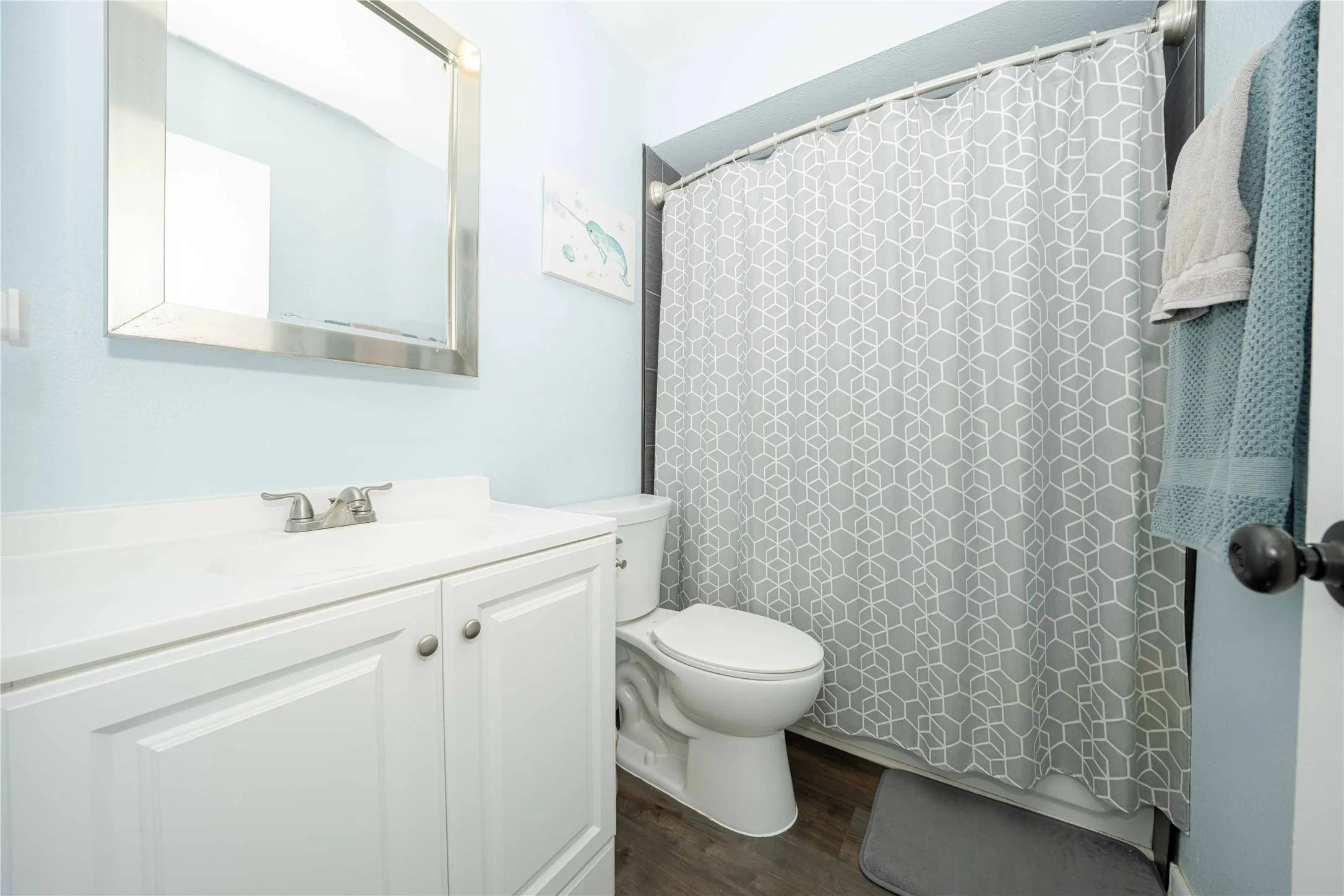 Single Family Residence For Sale in Tarrant County , 1911 Crooked Creek Lane, Arlington, Texas 76006, 3 Bedroom, 2 Bathroom, 2 Garage spaces, 1,952 Sqft, built in 1980, mls#21421189, Real Estate Agent in Arlington, Homes For Sale in Tarrant county, Homes For Sale in Arlington, Realtor in Arlington Texas, Real Estate Brokerage Independent Realty Texas, Luminita Cordes Realtor
