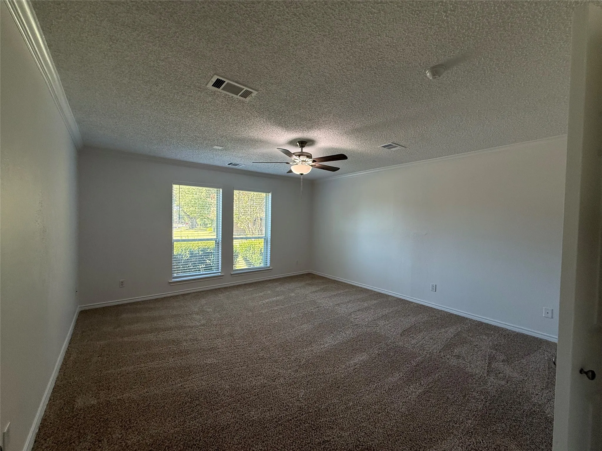 Single Family Residence For Sale in Dallas County , 13234 Deer Run Trail, Dallas, Texas 75243, 4 Bedroom, 3 Bathroom, 2 Garage spaces, 2,779 Sqft, built in 1984, mls#21419500, Real Estate Agent in Dallas, Homes For Sale in Dallas county, Homes For Sale in Dallas, Realtor in Dallas Texas, Real Estate Brokerage Independent Realty Texas, Luminita Cordes Realtor