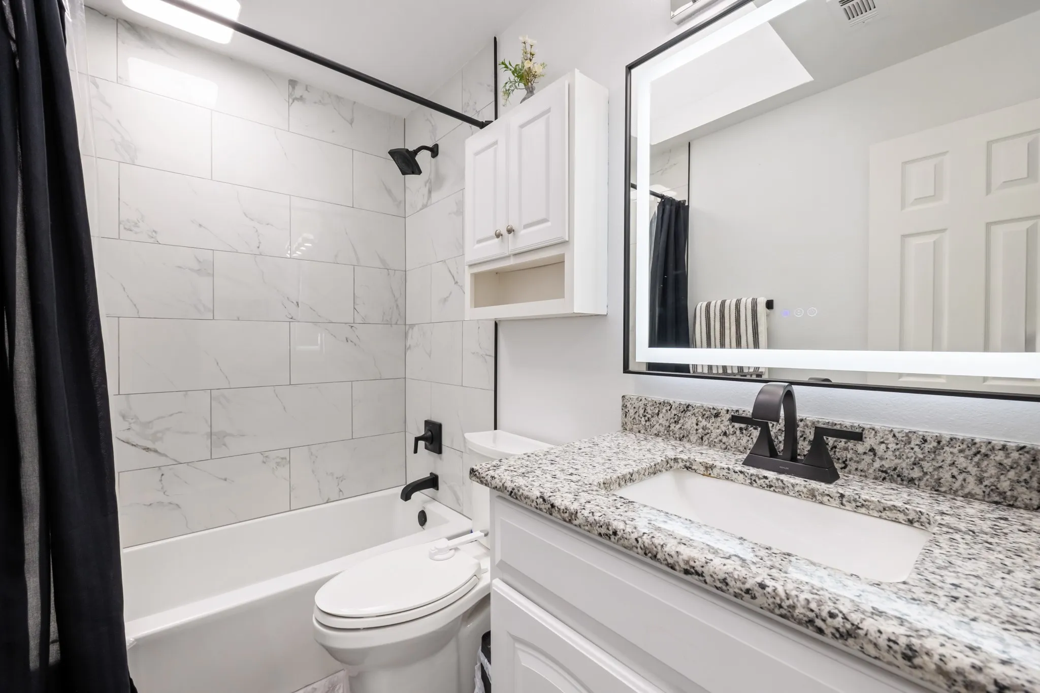 Single Family Residence For Sale in Tarrant County , 726 Danvers Lane, Mansfield, Texas 76063, 3 Bedroom, 2 Bathroom, 2 Garage spaces, 1,587 Sqft, built in 1982, mls#21420921, Real Estate Agent in Mansfield, Homes For Sale in Tarrant county, Homes For Sale in Mansfield, Realtor in Mansfield Texas, Real Estate Brokerage Independent Realty Texas, Luminita Cordes Realtor