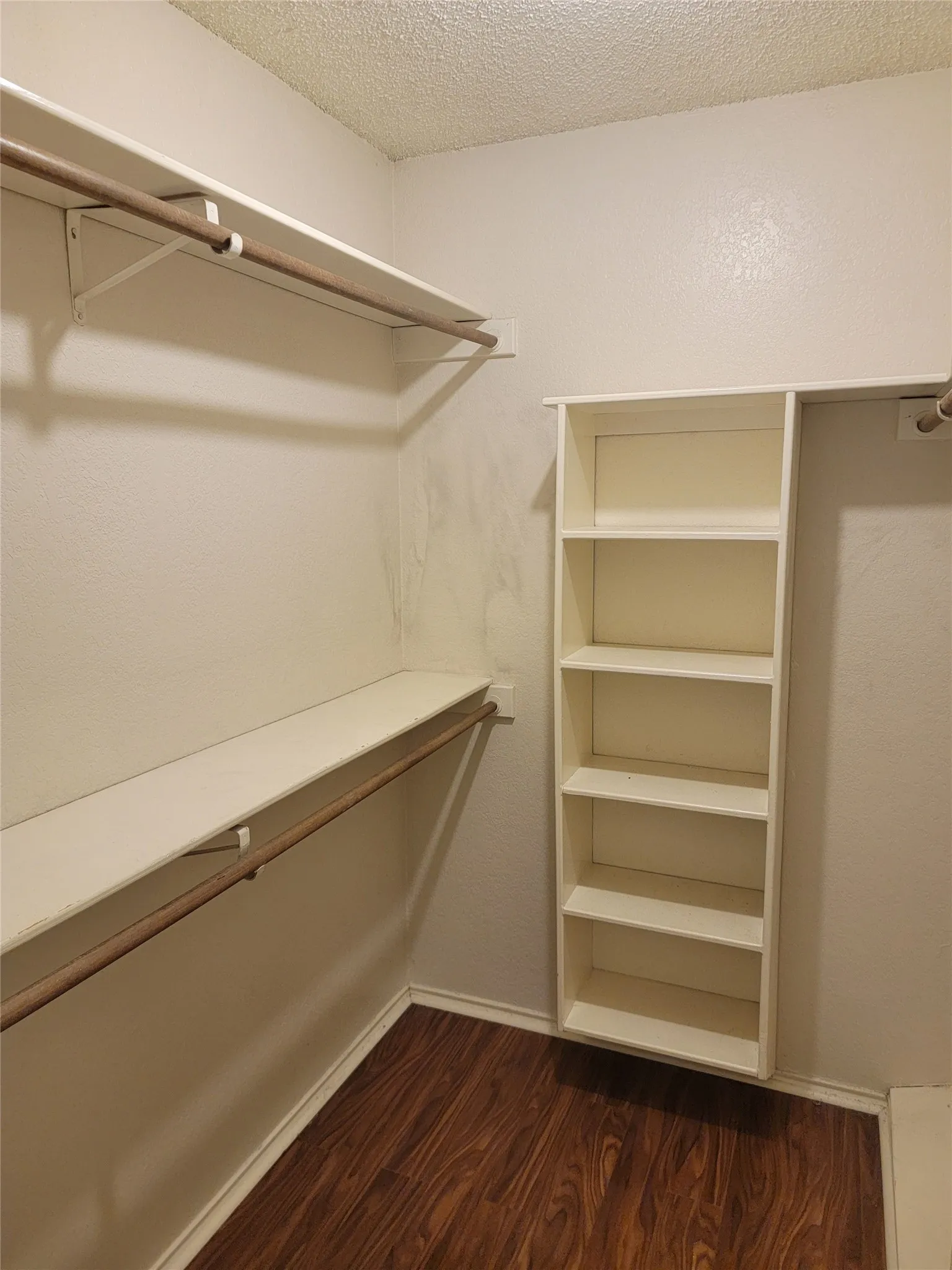 Duplex For Rent in Tarrant County , 6435 Brookhaven Trail, Fort Worth, Texas 76133, 2 Bedroom, 2 Bathroom, 2 Garage spaces, 1,086 Sqft, built in 1979, mls#21421191, Real Estate Agent in Fort Worth, Homes For Rent in Tarrant county, Homes For Rent in Fort Worth, Realtor in Fort Worth Texas, Real Estate Brokerage Independent Realty Texas, Luminita Cordes Realtor
