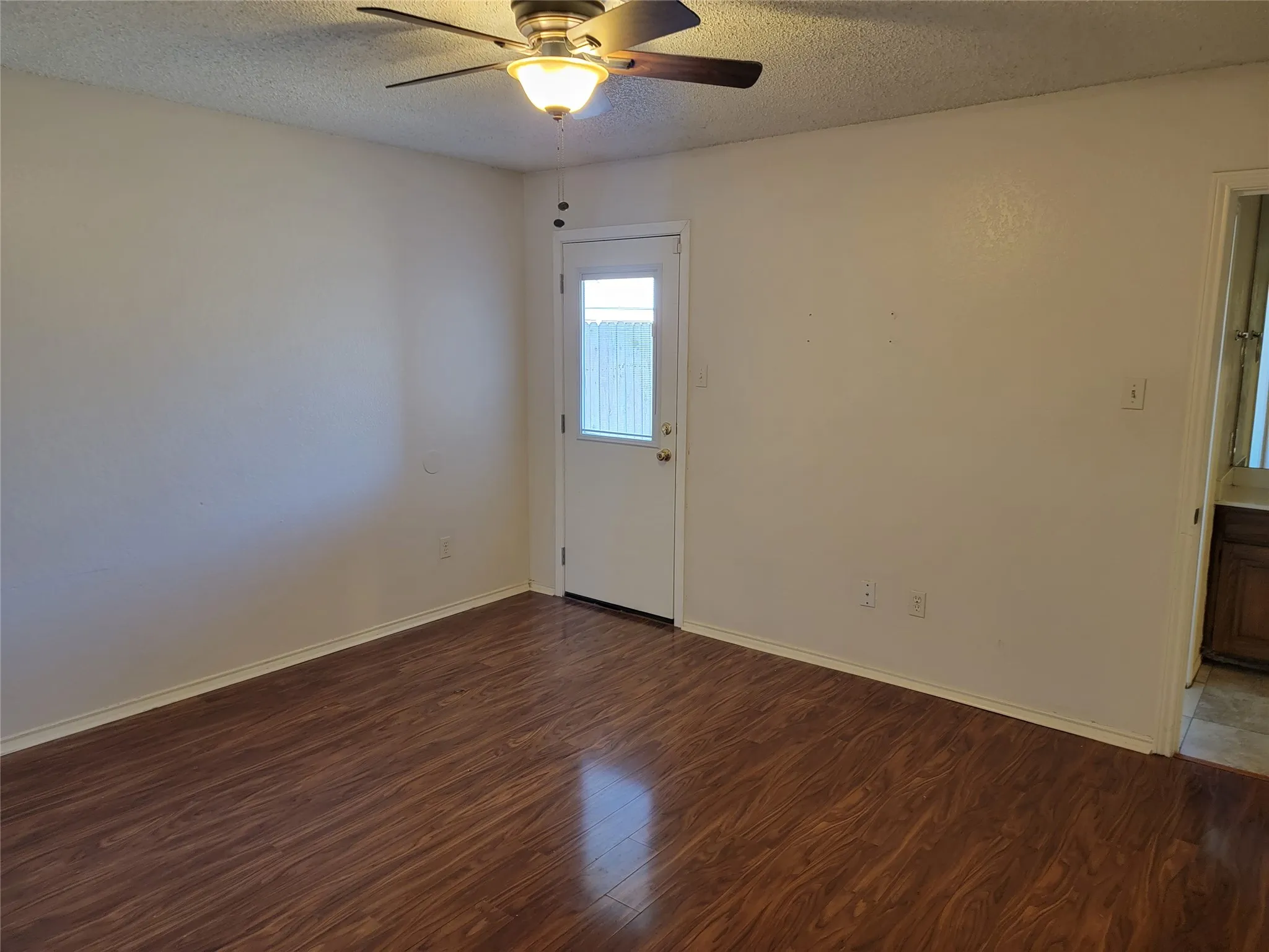 Duplex For Rent in Tarrant County , 6435 Brookhaven Trail, Fort Worth, Texas 76133, 2 Bedroom, 2 Bathroom, 2 Garage spaces, 1,086 Sqft, built in 1979, mls#21421191, Real Estate Agent in Fort Worth, Homes For Rent in Tarrant county, Homes For Rent in Fort Worth, Realtor in Fort Worth Texas, Real Estate Brokerage Independent Realty Texas, Luminita Cordes Realtor