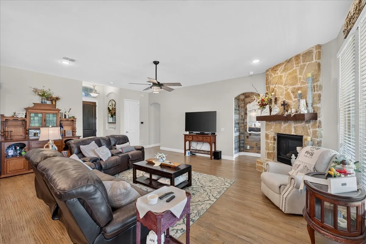 Single Family Residence For Sale in Rockwall County , 2525 Perdenales Drive, Royse City, Texas 75189, 4 Bedroom, 2 Bathroom, 2 Garage spaces, 2,229 Sqft, built in 2018, mls#21419962, Real Estate Agent in Royse City, Homes For Sale in Rockwall county, Homes For Sale in Royse City, Realtor in Royse City Texas, Real Estate Brokerage Independent Realty Texas, Luminita Cordes Realtor